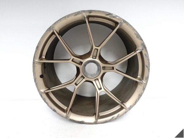 PORSCHE 911 992 GT3 21- BASIS FELGA ALUFELGA 12Jx21 ET45 9GT601025R OZ1 PORSCHE 911 992 GT3 21- BASIS FELGA ALUFELGA 12Jx21 ET45 9GT601025R OZ1