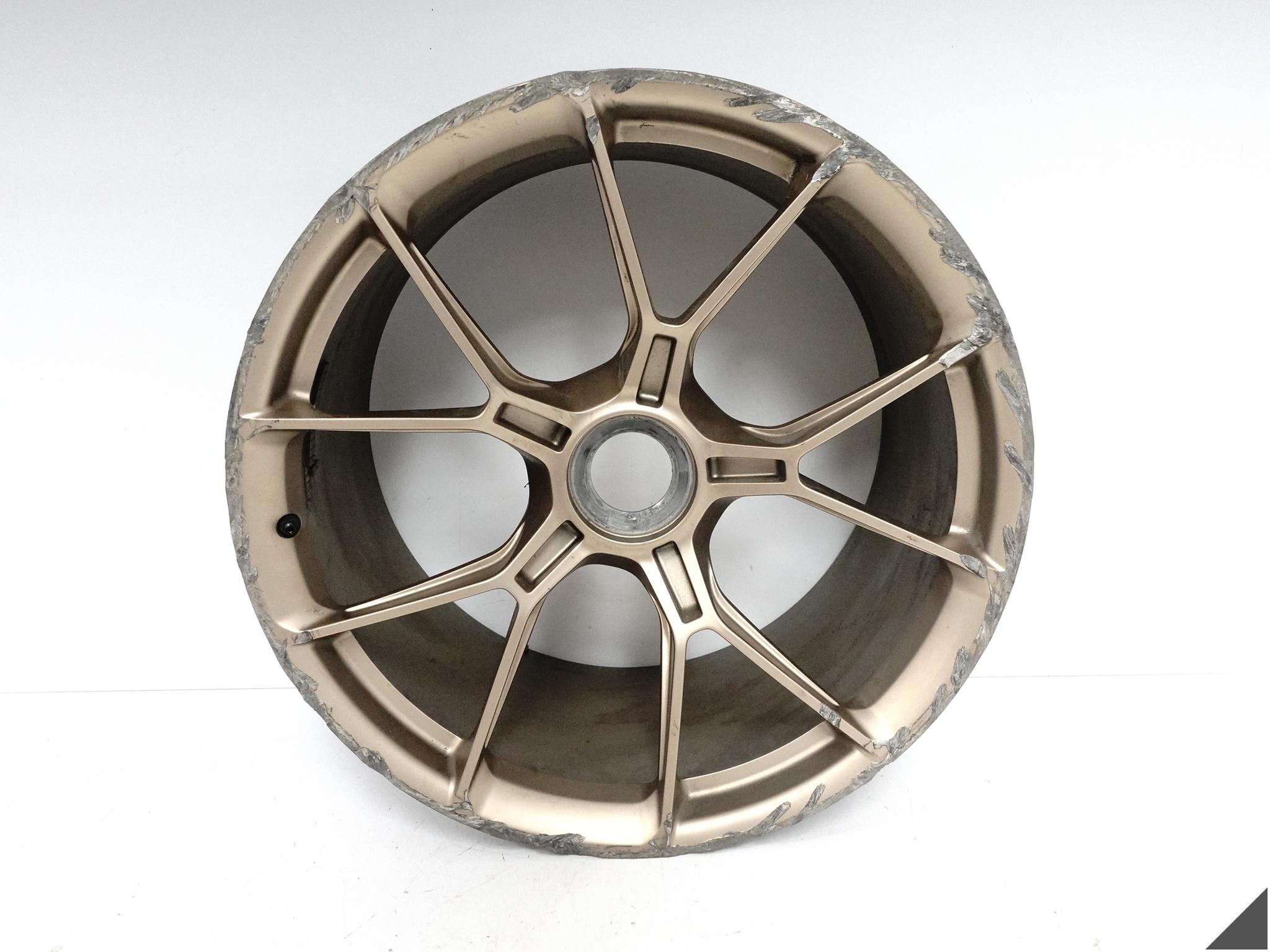PORSCHE 911 992 GT3 21- BASIS FELGA ALUFELGA 12Jx21 ET45 9GT601025R OZ1 PORSCHE 911 992 GT3 21- BASIS FELGA ALUFELGA 12Jx21 ET45 9GT601025R OZ1
