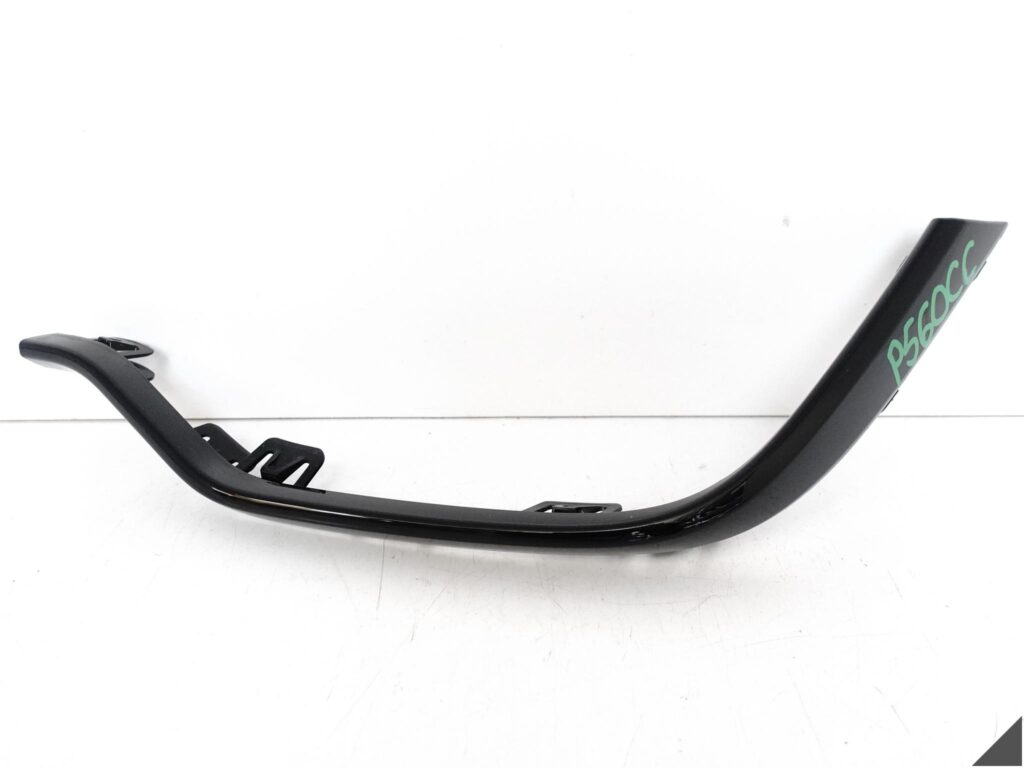 AUDI RS4 B9 8W0 8W9 16-24 LISTWA ATRAPA W ZDERZAK DYFUZOR LEWA TYŁ AUDI RS4 B9 8W0 8W9 16-24 LISTWA ATRAPA W ZDERZAK DYFUZOR LEWA TYŁ