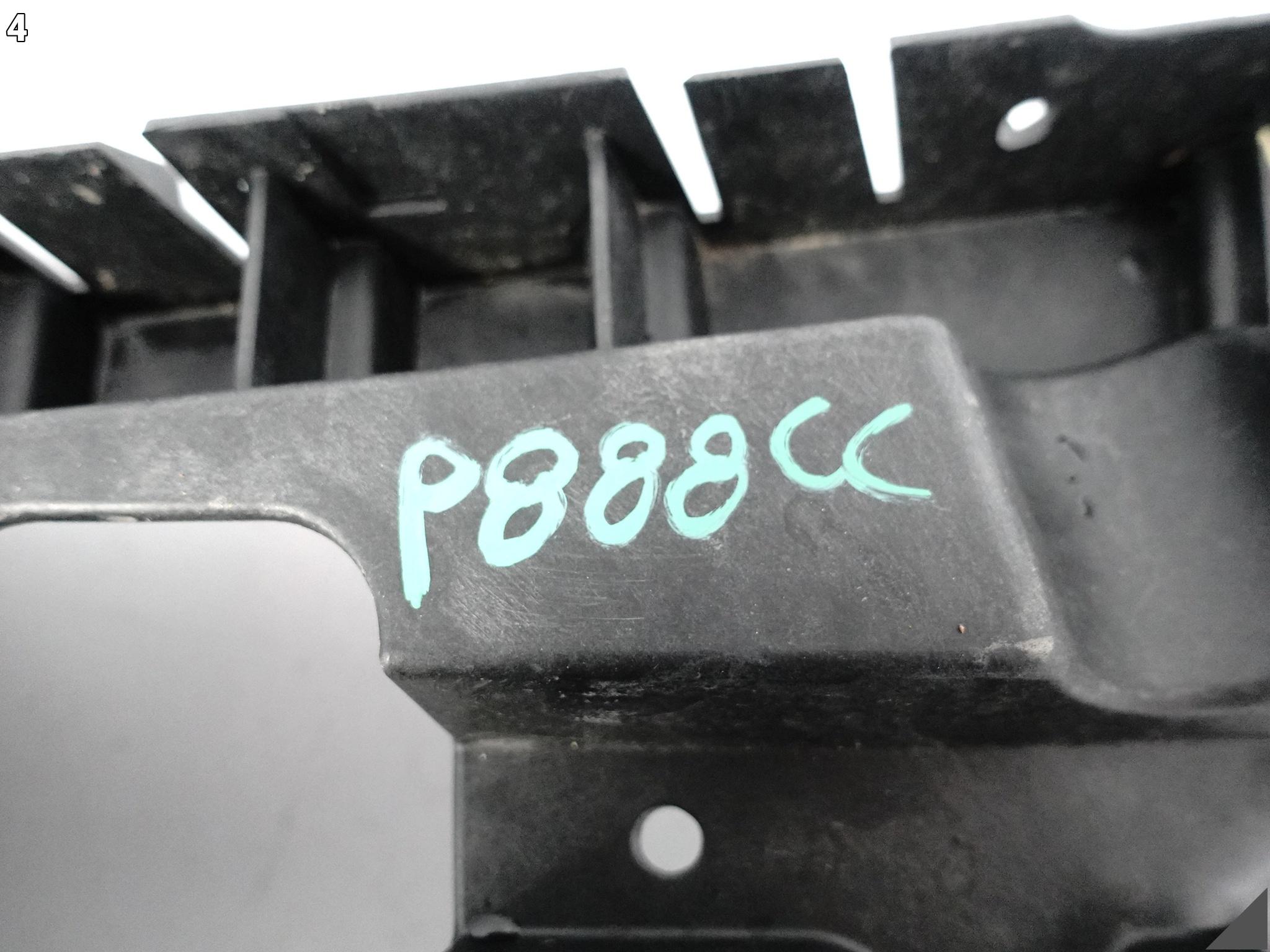 VOLVO XC40 EX40 C40 RECHARGE 17- ŚLIZG UCHWYT MOCOWANIE W ZDERZAK LEWY TYŁ VOLVO XC40 EX40 C40 RECHARGE 17- ŚLIZG UCHWYT MOCOWANIE W ZDERZAK LEWY TYŁ - obrazek 5