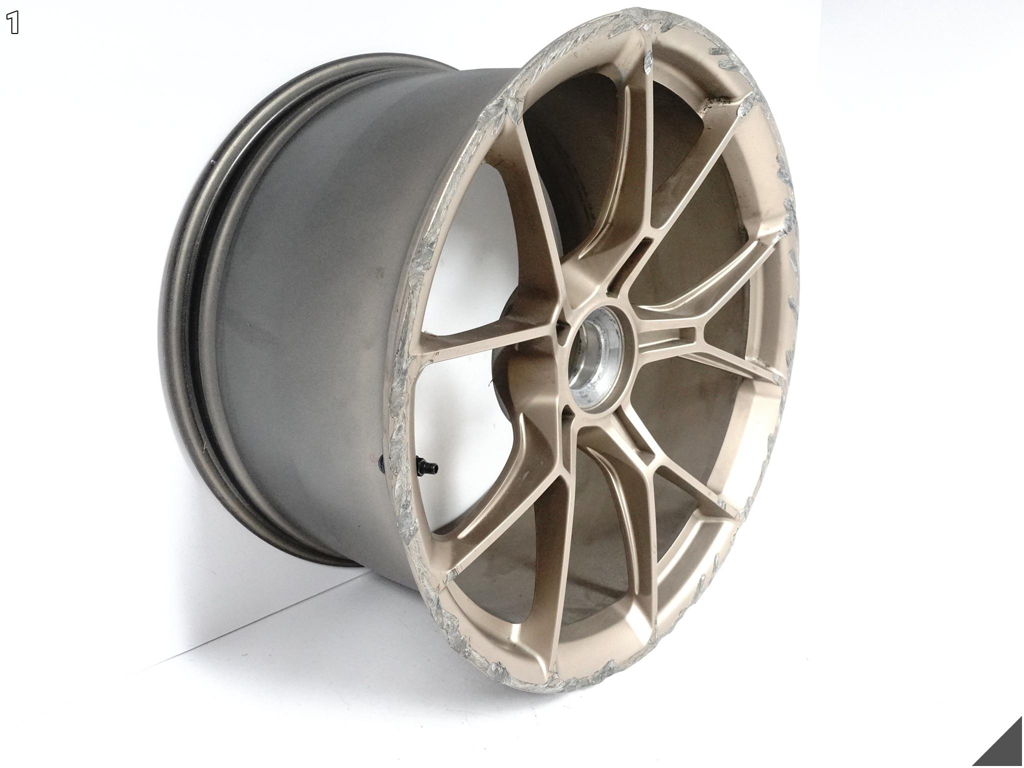 PORSCHE 911 992 GT3 21- BASIS FELGA ALUFELGA 12Jx21 ET45 9GT601025R OZ1 PORSCHE 911 992 GT3 21- BASIS FELGA ALUFELGA 12Jx21 ET45 9GT601025R OZ1 - obrazek 2