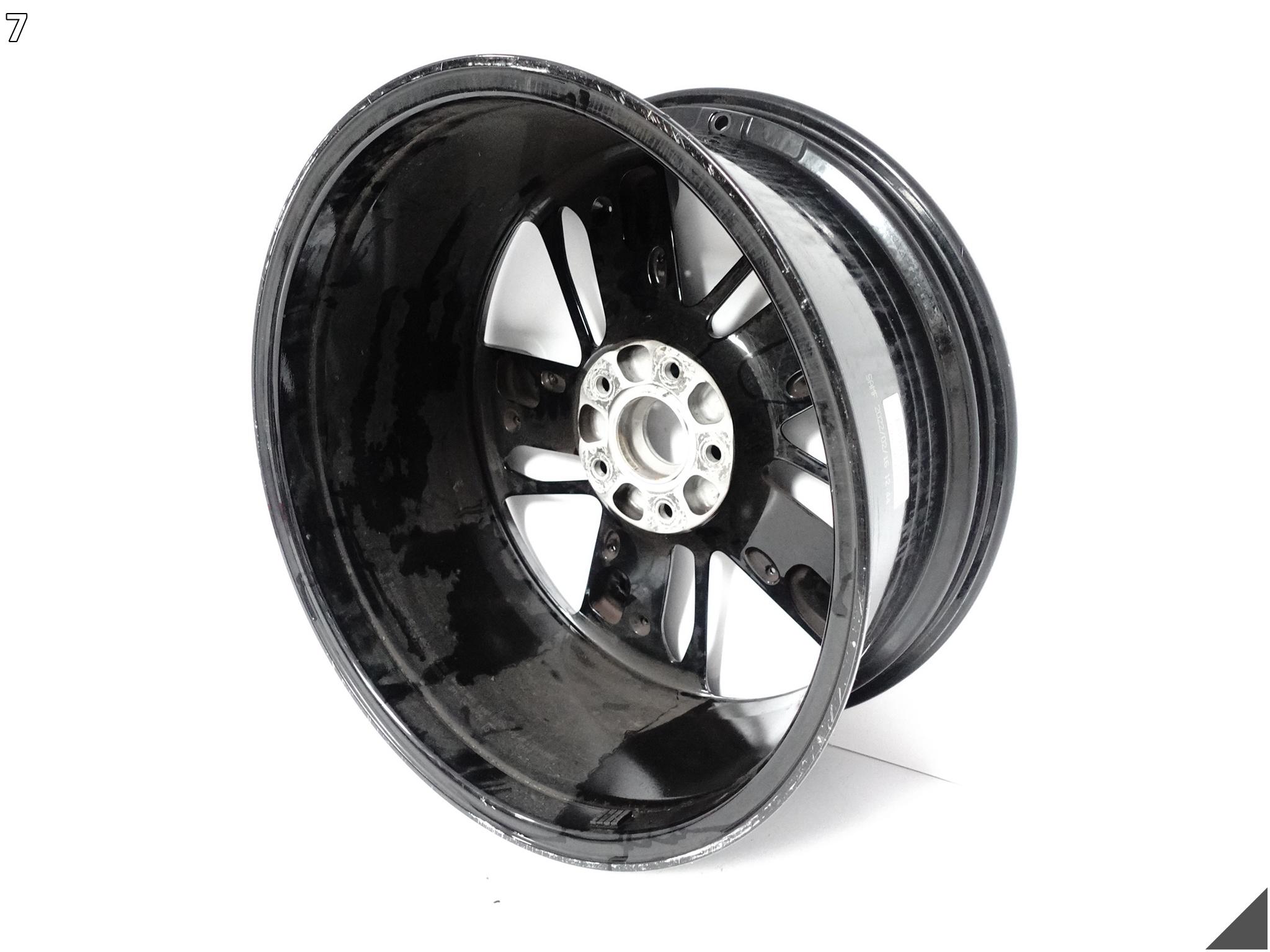 PORSCHE TAYCAN 9J1 EXCLUSIVE DESIGN FELGA PRAWA PRZÓD 9,5Jx21 ET60 041 PORSCHE TAYCAN 9J1 EXCLUSIVE DESIGN FELGA PRAWA PRZÓD 9,5Jx21 ET60 041 - obrazek 8