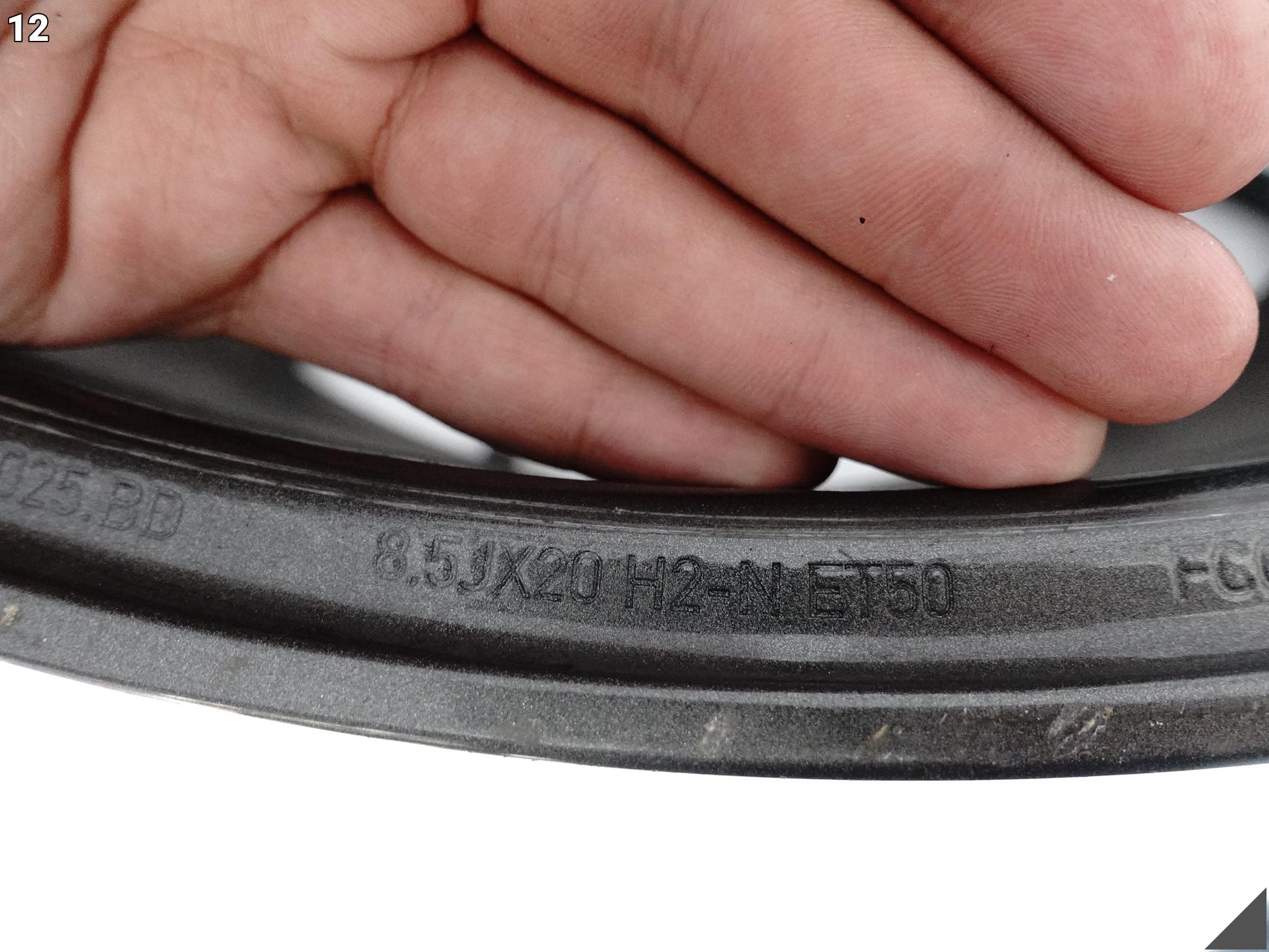 PORSCHE 911 992 TURBO 5 V FELGA ALUMINIOWA ALUFELGA 8,5Jx20 ET50 5×130 OC6 PORSCHE 911 992 TURBO 5 V FELGA ALUMINIOWA ALUFELGA 8,5Jx20 ET50 5x130 OC6 - obrazek 13