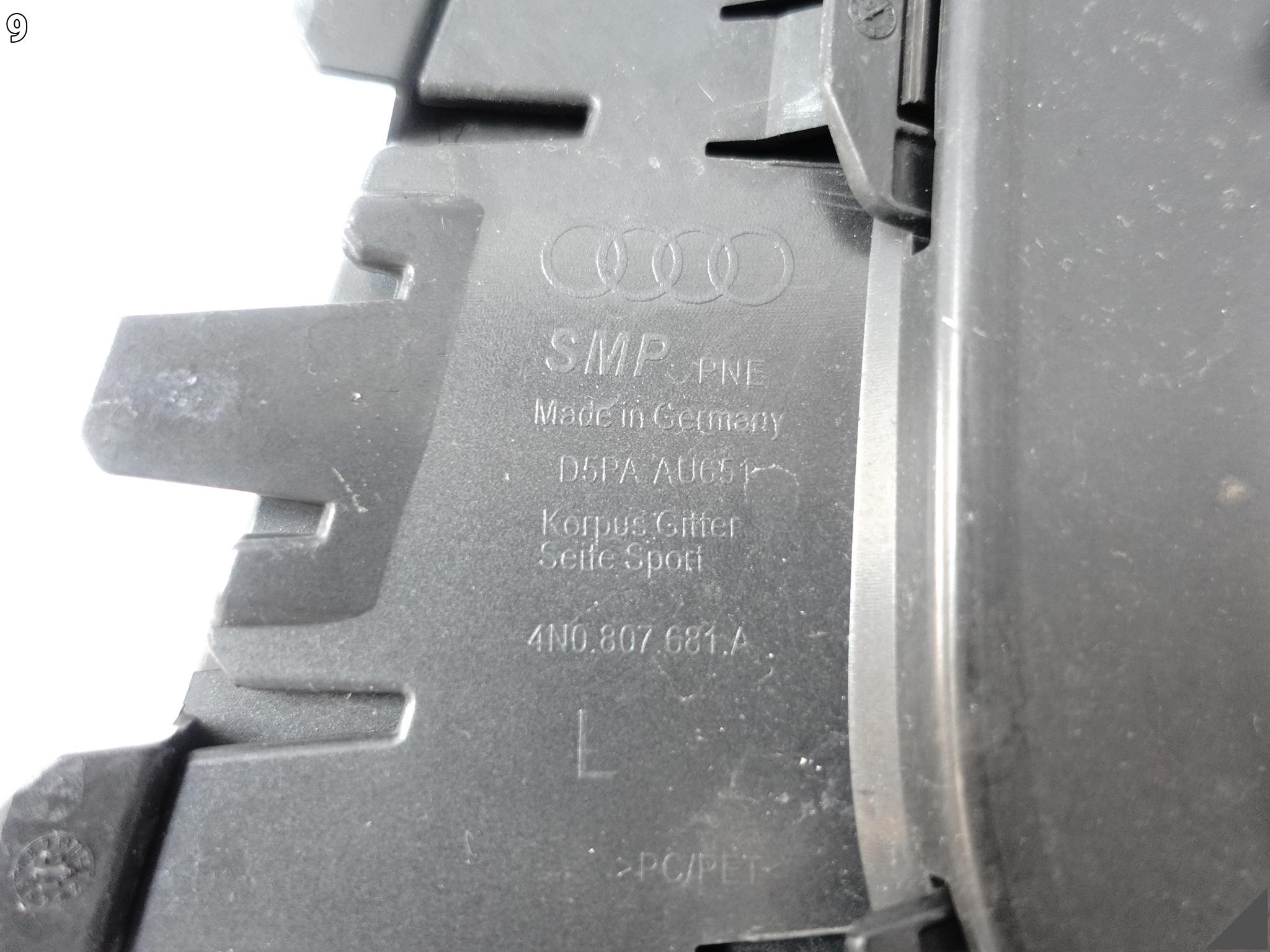 AUDI A8 S8 D5 4N0 S-LINE LIFT 21- KRATKA ATRAPA LISTWA W ZDERZAK LEWY PRZÓD AUDI A8 S8 D5 4N0 S-LINE LIFT 21- KRATKA ATRAPA LISTWA W ZDERZAK LEWY PRZÓD - obrazek 10