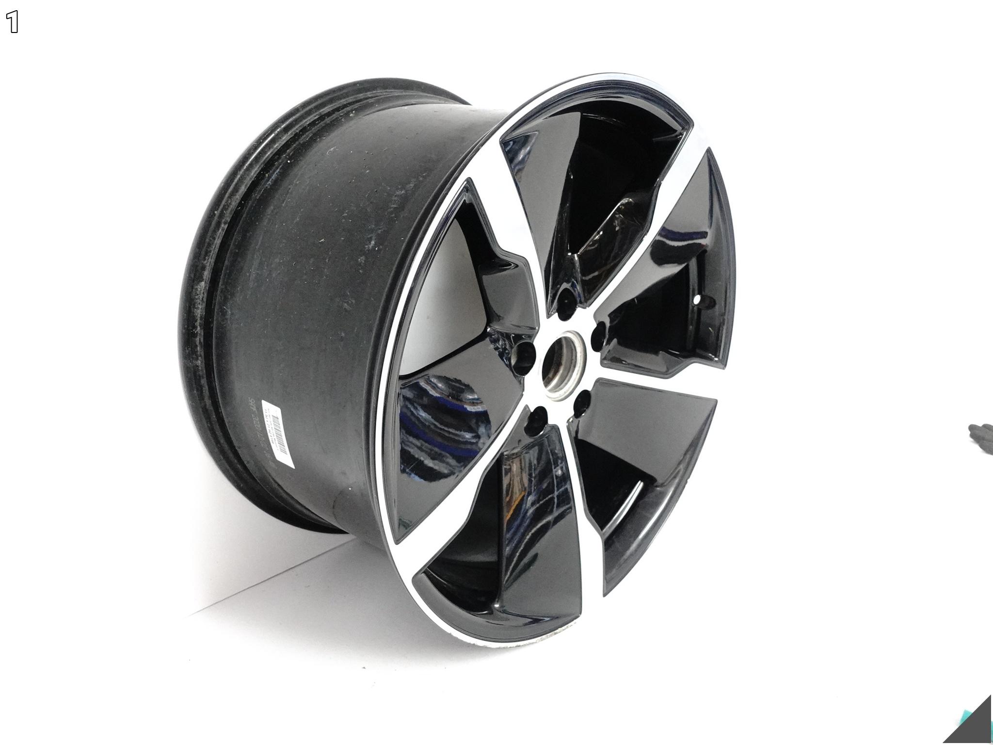 PORSCHE TAYCAN 9J1 EXCLUSIVE DESIGN FELGA PRAWA TYŁ 11,5Jx21 ET66 5×130 C9X PORSCHE TAYCAN 9J1 EXCLUSIVE DESIGN FELGA PRAWA TYŁ 11,5Jx21 ET66 5x130 C9X - obrazek 2