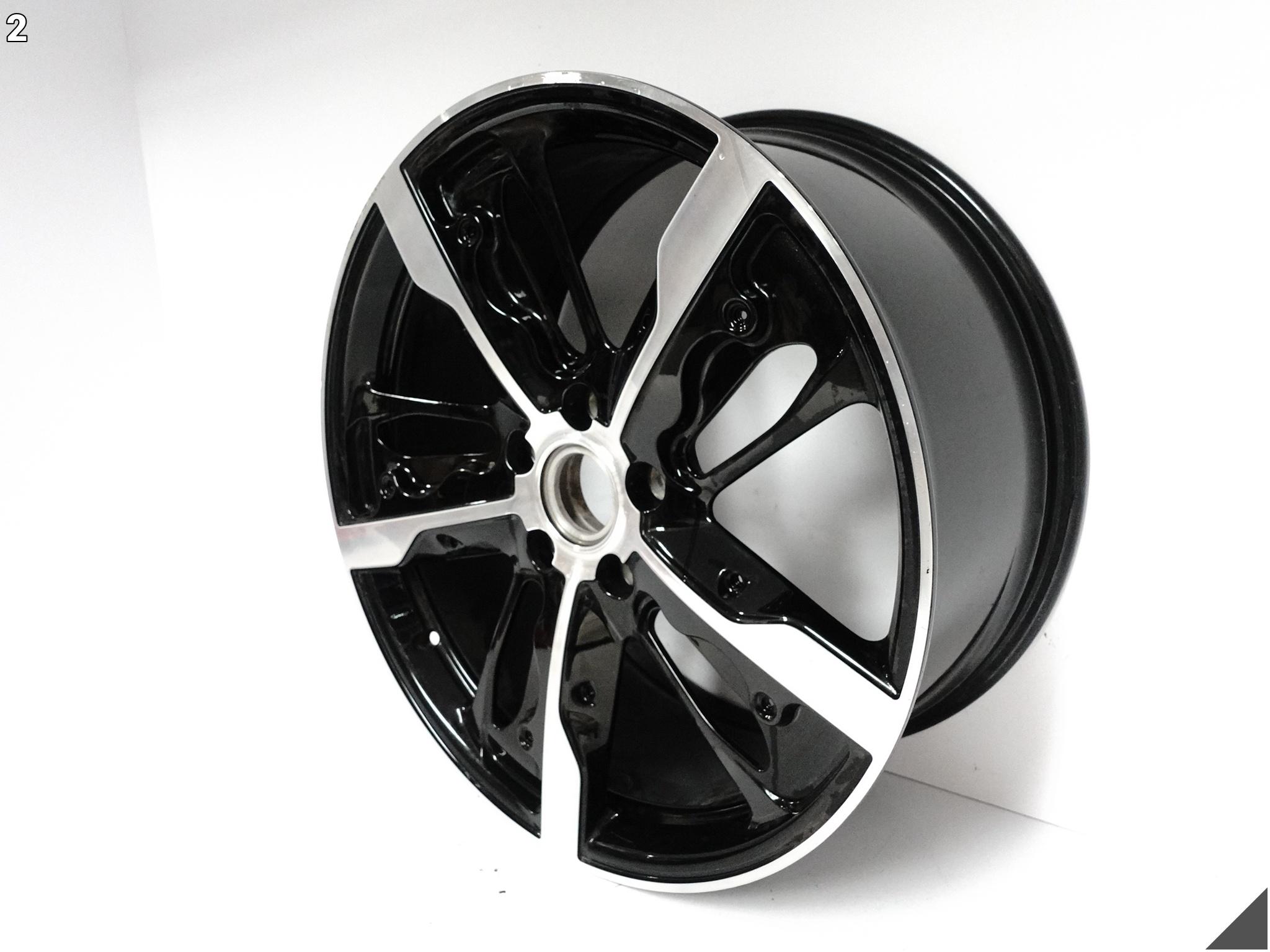PORSCHE TAYCAN 9J1 EXCLUSIVE DESIGN FELGA PRAWA PRZÓD 9,5Jx21 ET60 041 PORSCHE TAYCAN 9J1 EXCLUSIVE DESIGN FELGA PRAWA PRZÓD 9,5Jx21 ET60 041 - obrazek 3