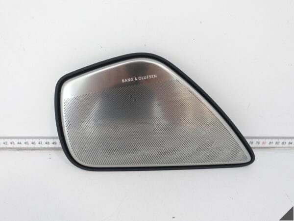 AUDI S8 A8 4H0 D4 09-17 LIFT OSŁONA GŁOŚNIKA PRAWA TYŁ BANG & OLUFSEN 6PS AUDI S8 A8 4H0 D4 09-17 LIFT OSŁONA GŁOŚNIKA PRAWA TYŁ BANG & OLUFSEN 6PS