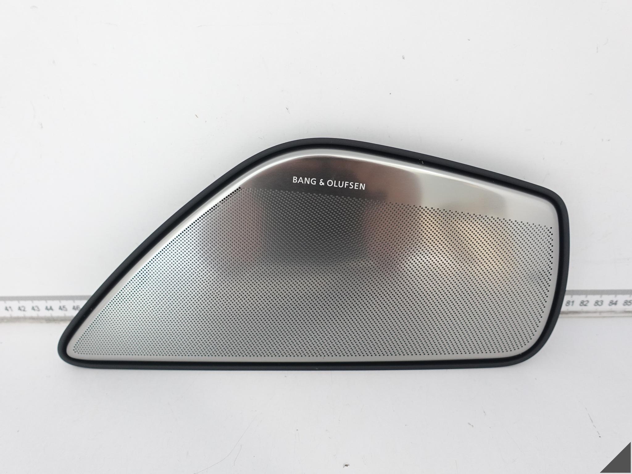 AUDI S8 A8 4H0 D4 09-17 LIFT OSŁONA GŁOŚNIKA LEWA PRZÓD BANG & OLUFSEN 6PS AUDI S8 A8 4H0 D4 09-17 LIFT OSŁONA GŁOŚNIKA LEWA PRZÓD BANG & OLUFSEN 6PS