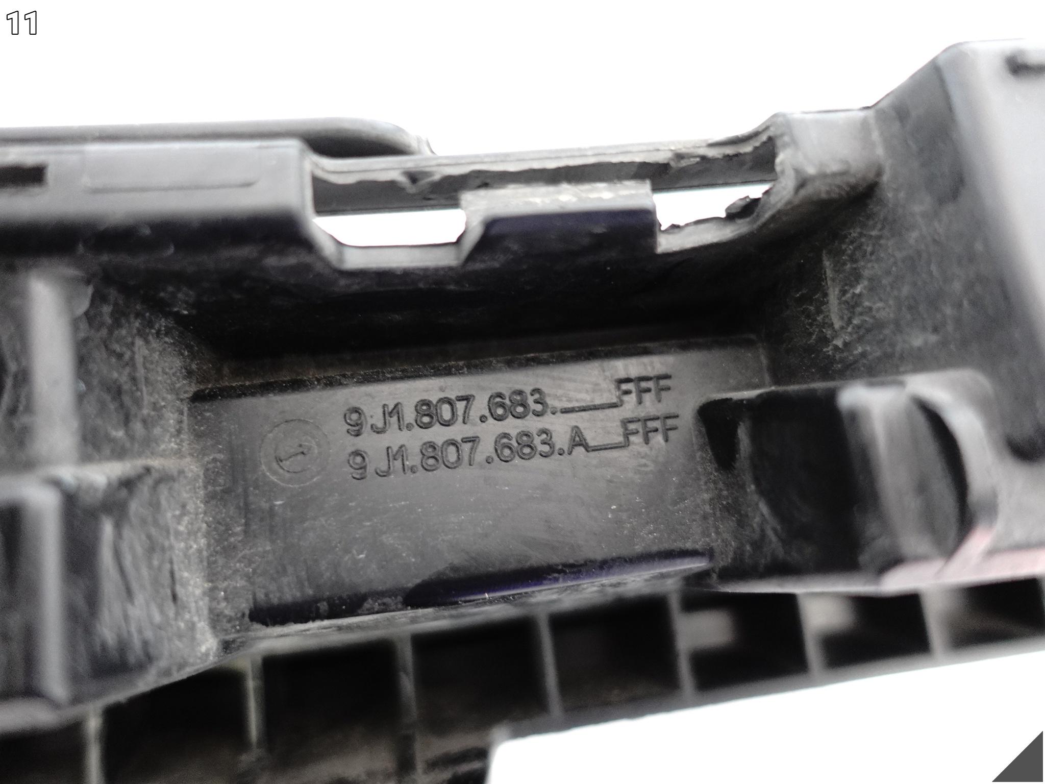 PORSCHE TAYCAN 9J1 19-24 ZDERZAK SPOILER KRATKA MOCOWANIE ŚLIZG PRZÓD PORSCHE TAYCAN 9J1 19-24 ZDERZAK SPOILER KRATKA MOCOWANIE ŚLIZG PRZÓD - obrazek 12