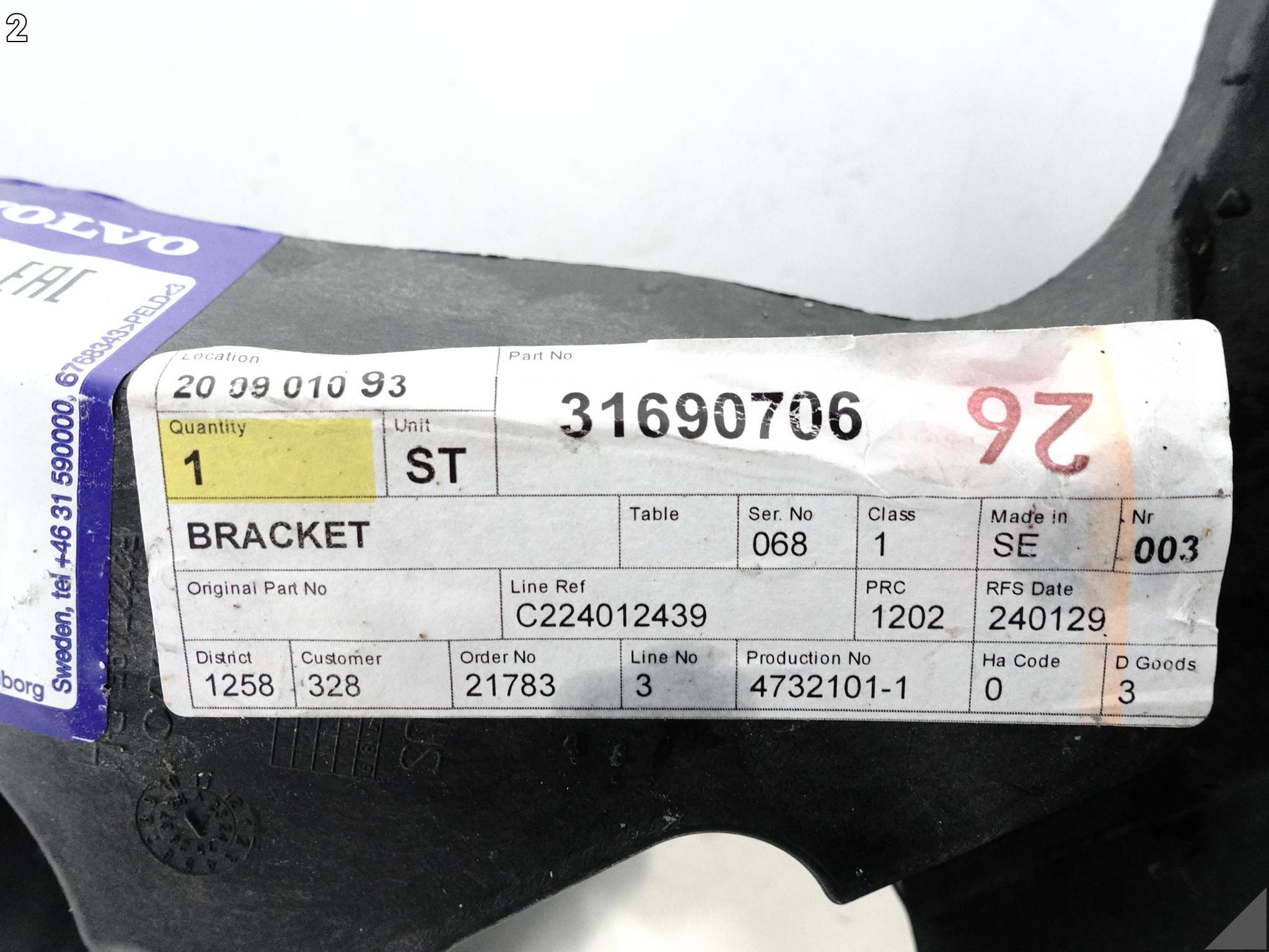 VOLVO XC40 EX40 C40 RECHARGE 17- ŚLIZG UCHWYT MOCOWANIE W ZDERZAK PRAWY TYŁ VOLVO XC40 EX40 C40 RECHARGE 17- ŚLIZG UCHWYT MOCOWANIE W ZDERZAK PRAWY TYŁ - obrazek 3