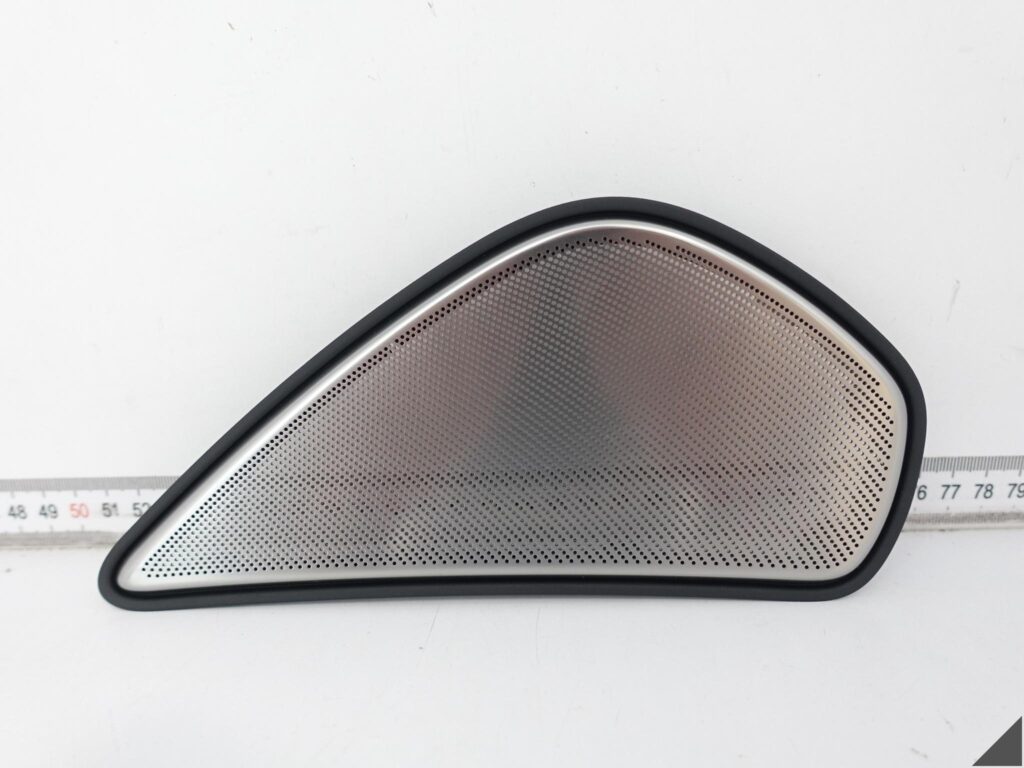 AUDI S8 A8 4H0 D4 09-17 LIFT OSŁONA GŁOŚNIKA LEWA PRZÓD BANG & OLUFSEN 6PS AUDI S8 A8 4H0 D4 09-17 LIFT OSŁONA GŁOŚNIKA LEWA PRZÓD BANG & OLUFSEN 6PS