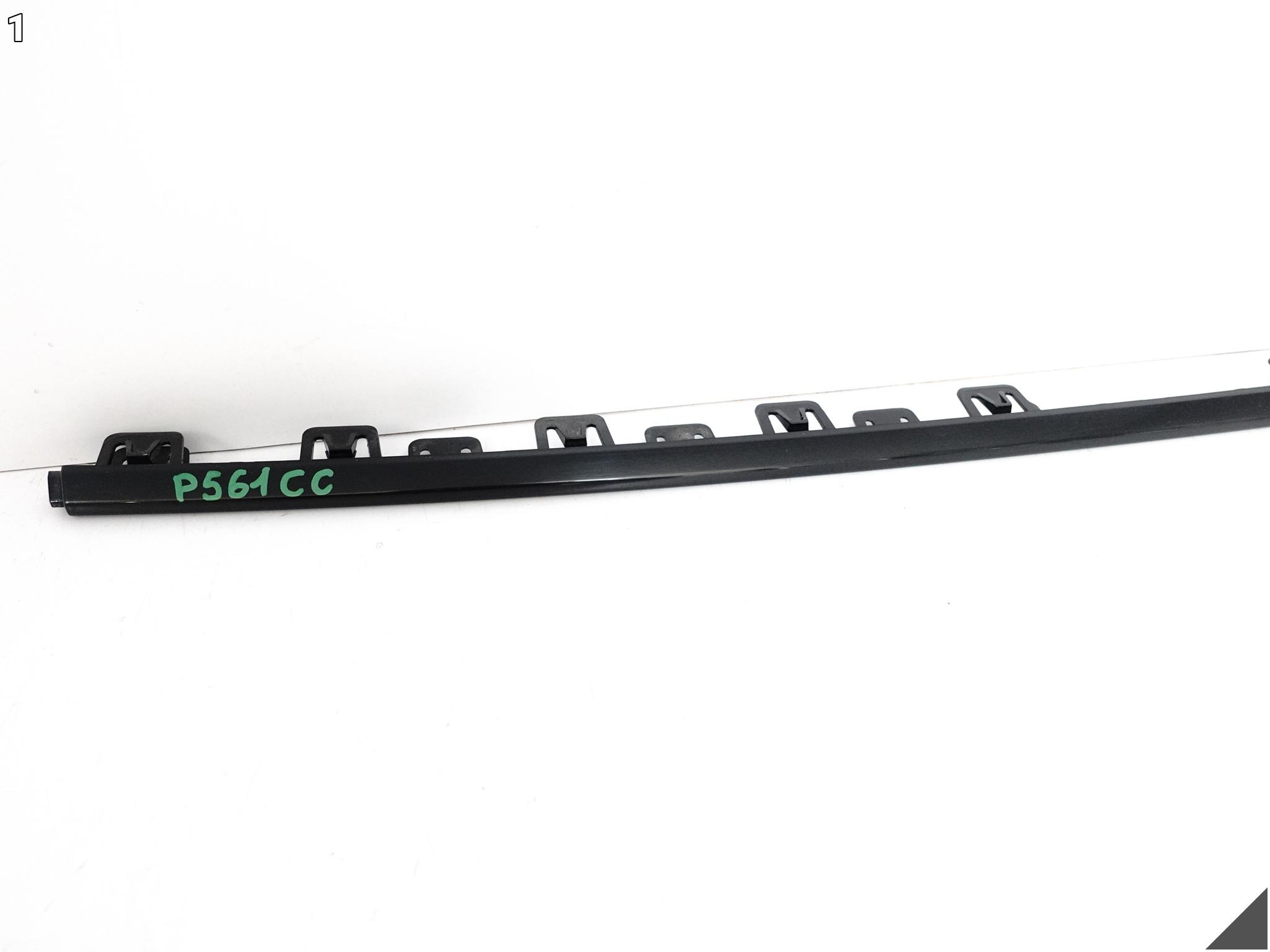 AUDI RS4 B9 8W0 8W9 16-24 LISTWA ŚRODKOWA ATRAPA W ZDERZAK DYFUZOR TYŁ AUDI RS4 B9 8W0 8W9 16-24 LISTWA ŚRODKOWA ATRAPA W ZDERZAK DYFUZOR TYŁ - obrazek 2