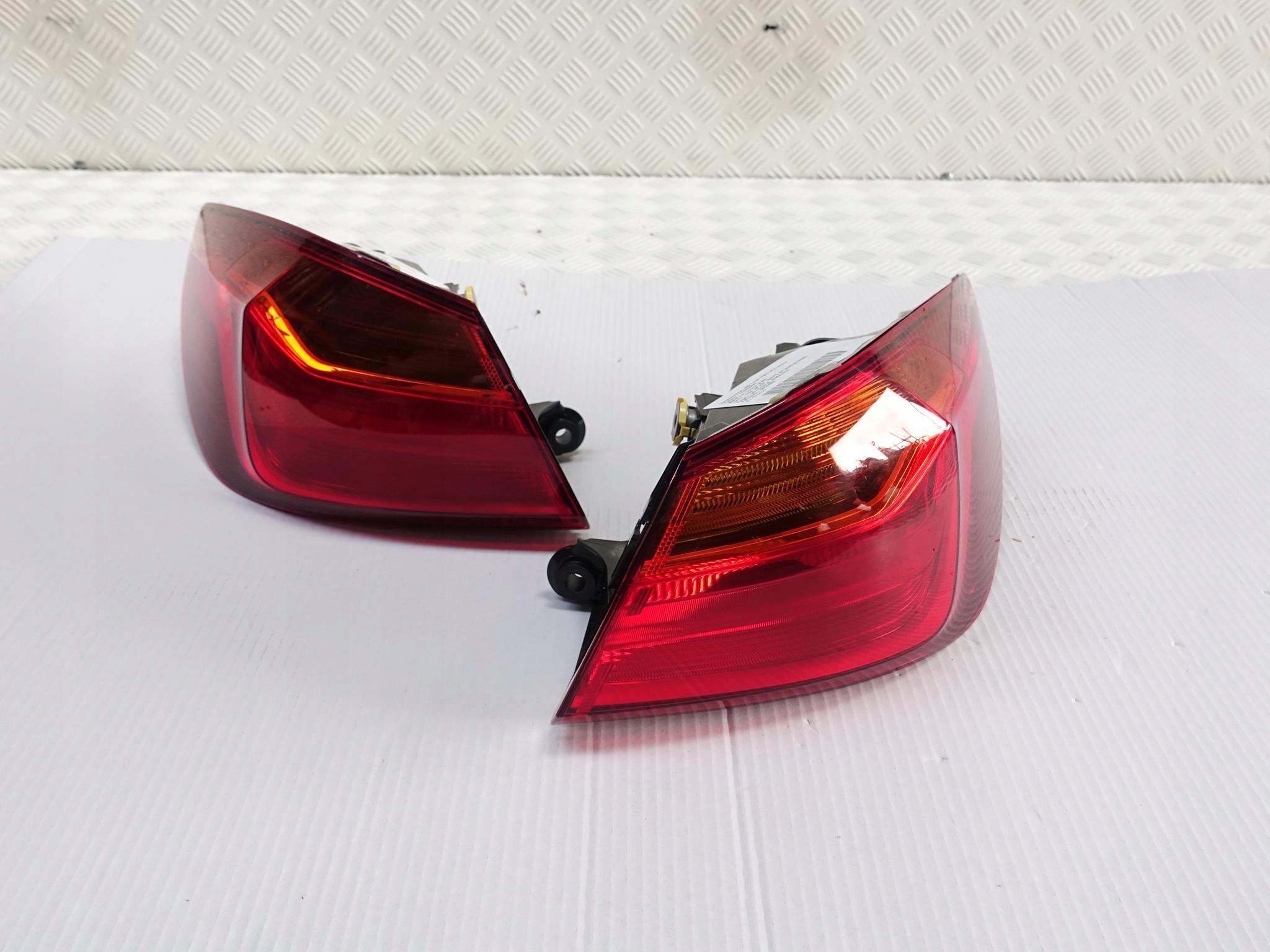 BMW 1 F40 5-DRZWI BŁOTNIK ZWYKŁA PRAWA EUROPA BMW 1 F40 5-DRZWI BŁOTNIK ZWYKŁA PRAWA EUROPA - obrazek 2