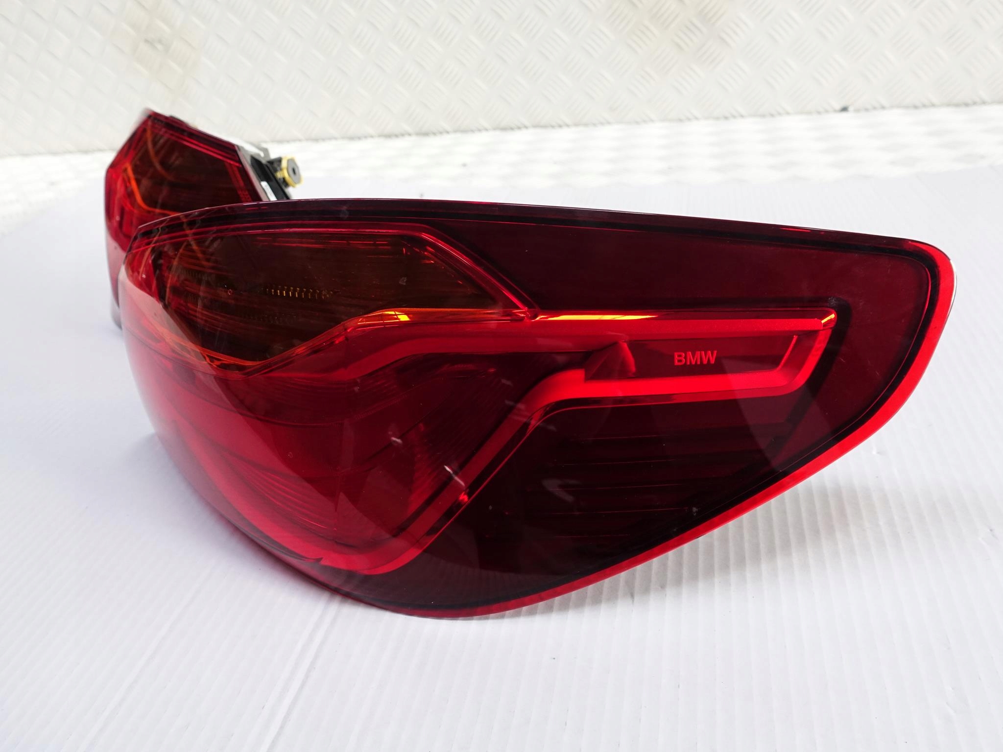 BMW 1 F40 5-DRZWI BŁOTNIK ZWYKŁA PRAWA EUROPA BMW 1 F40 5-DRZWI BŁOTNIK ZWYKŁA PRAWA EUROPA - obrazek 4
