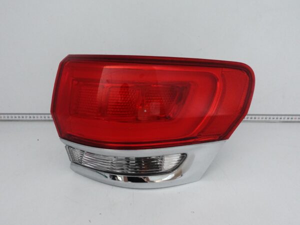 JEEP GRAND CHEROKEE WK2 IV LIFT 13-21 LAMPA LED PRAWA TYŁ W BŁOTNIK EUROPA JEEP GRAND CHEROKEE WK2 IV LIFT 13-21 LAMPA LED PRAWA TYŁ W BŁOTNIK EUROPA
