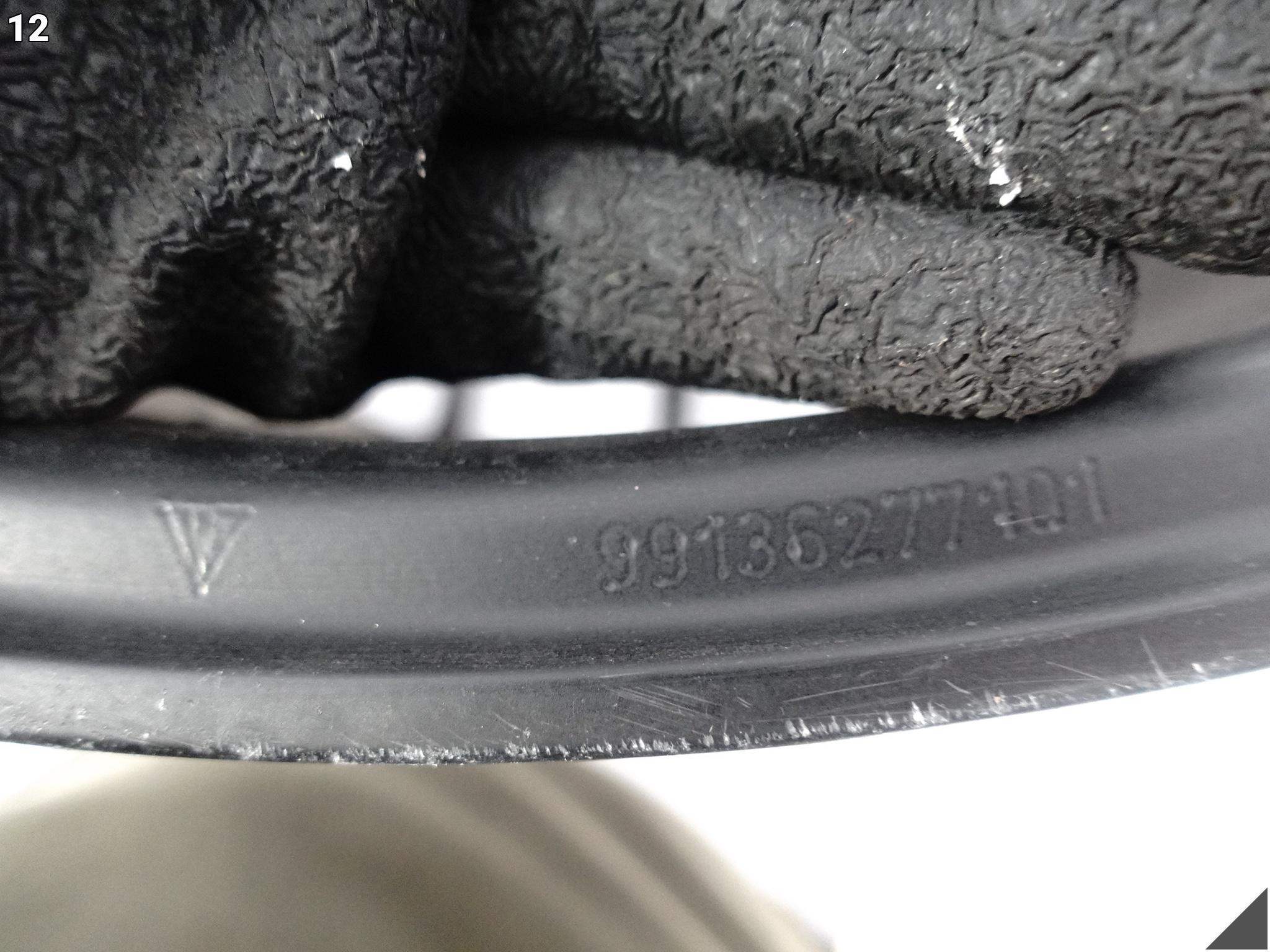 PORSCHE 911 991 GTS TURBO SPORT III FELGA ALUFELGA 12Jx20 ET63 99136277101 PORSCHE 911 991 GTS TURBO SPORT III FELGA ALUFELGA 12Jx20 ET63 99136277101 - obrazek 13
