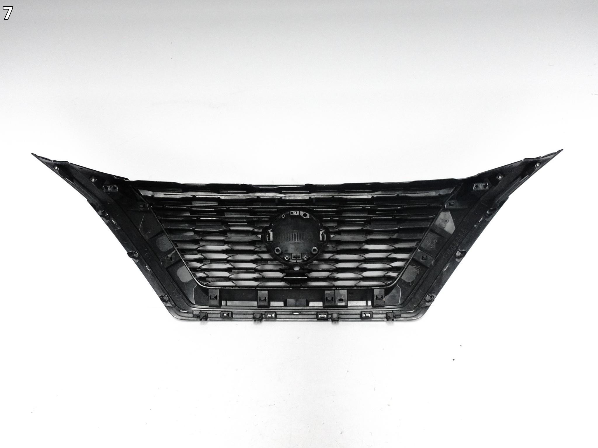 NISSAN X-TRAIL T33 IV 4 22- GRILL ATRAPA KRATKA W ZDERZAK PRZÓD NISSAN X-TRAIL T33 IV 4 22- GRILL ATRAPA KRATKA W ZDERZAK PRZÓD - obrazek 8