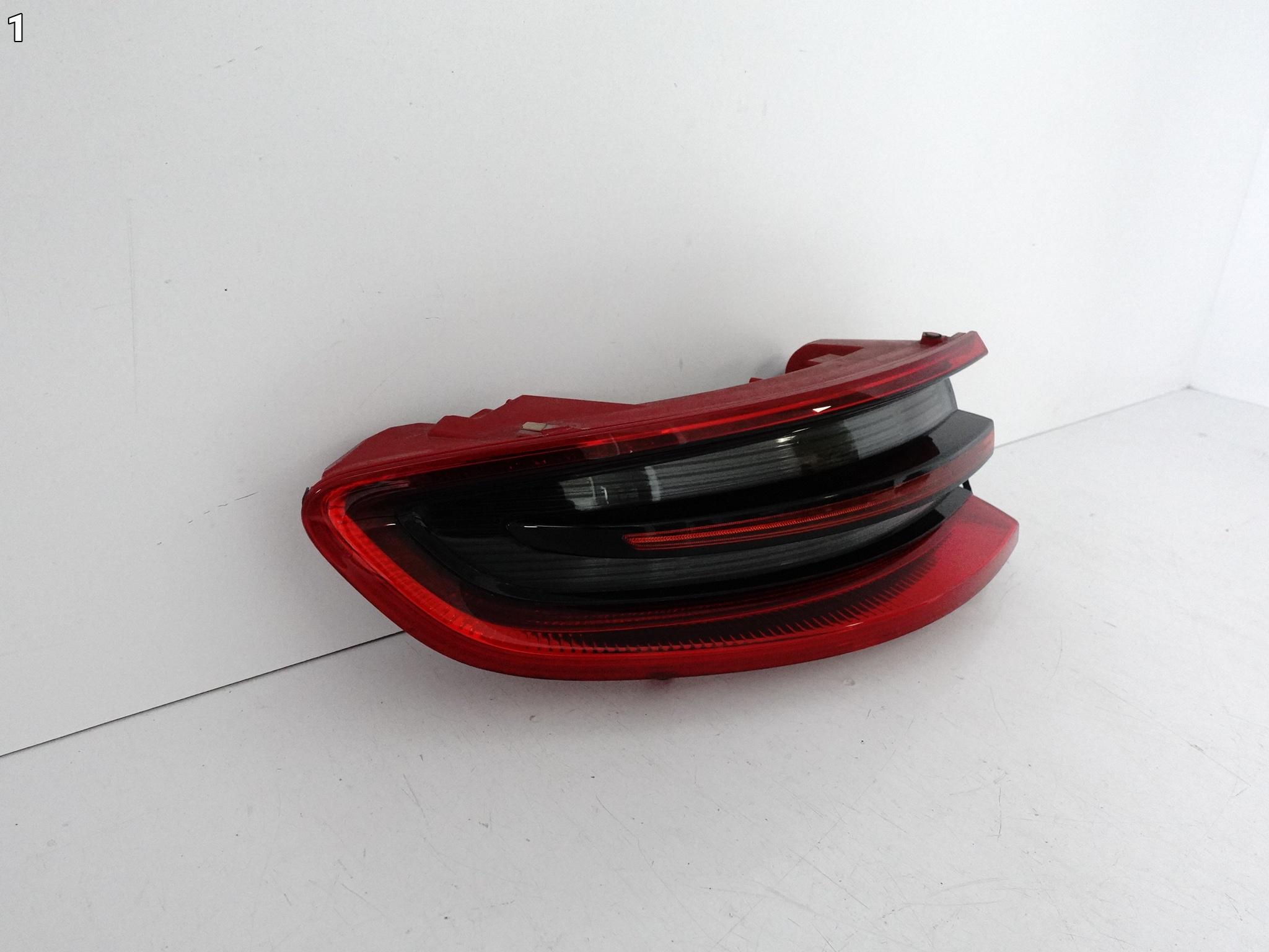 PORSCHE MACAN 95B 14-18 LAMPA LED LEWA TYŁ EUROPA PORSCHE MACAN 95B 14-18 LAMPA LED LEWA TYŁ EUROPA - obrazek 2