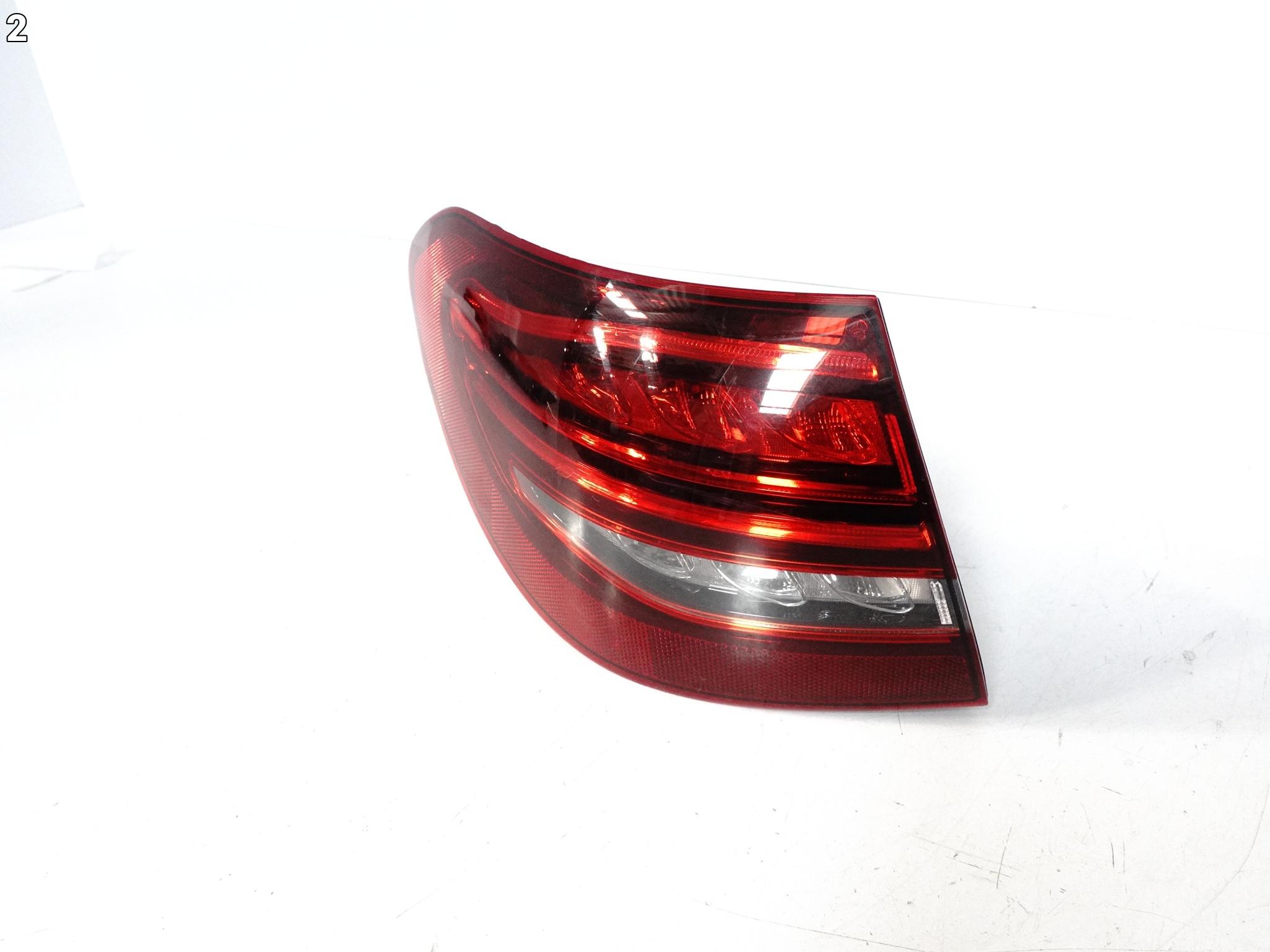 MERCEDES C-KLASA S205 MOPF LIFT KOMBI 18-21 LAMPA LED LEWA TYŁ EUROPA MERCEDES C-KLASA S205 MOPF LIFT KOMBI 18-21 LAMPA LED LEWA TYŁ EUROPA - obrazek 3