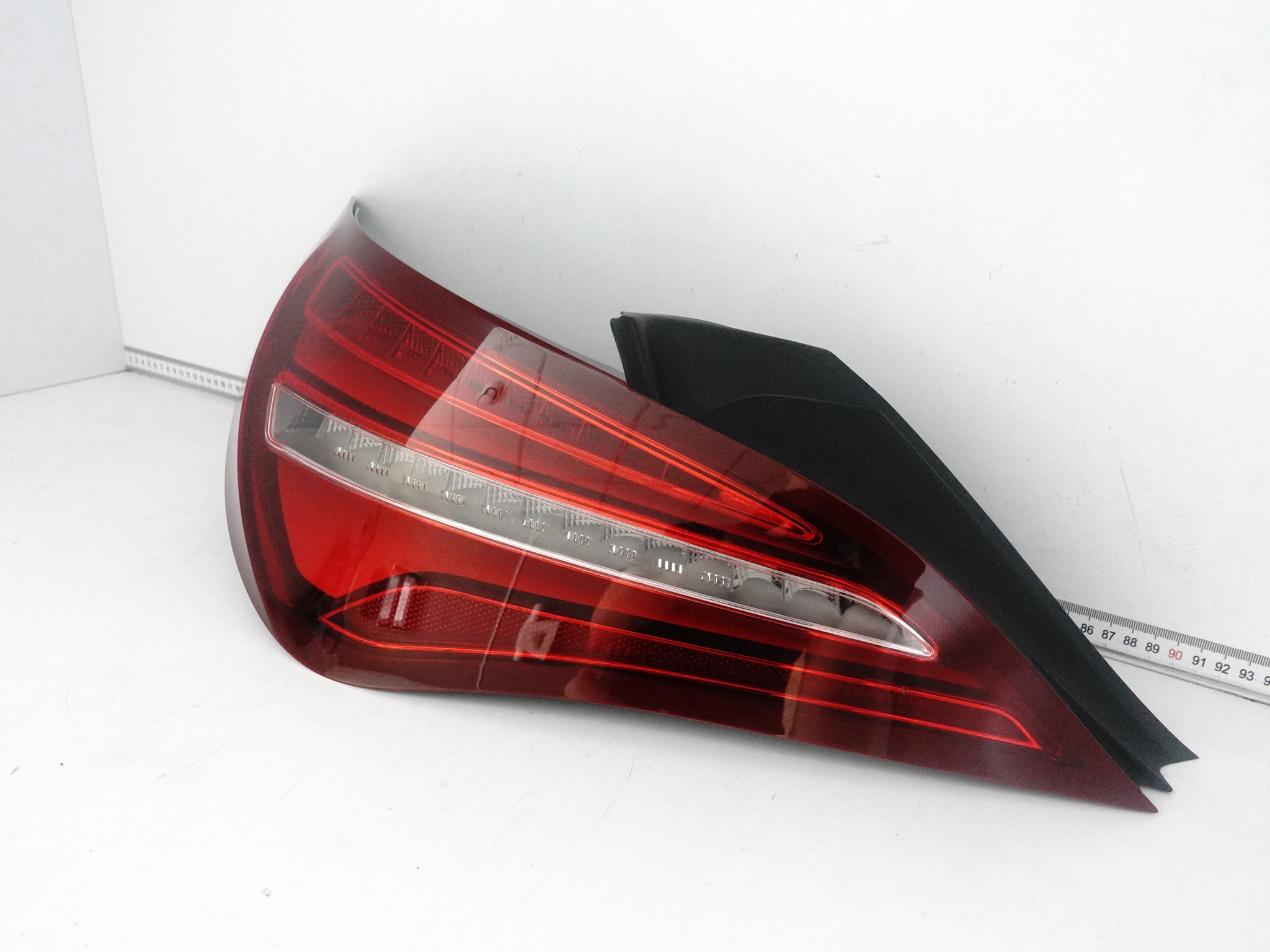 MERCEDES CLA C117 X117 LIFT MOPF 16-19 LAMPA LED LEWA W BŁOTNIK TYŁ EUROPA MERCEDES CLA C117 X117 LIFT MOPF 16-19 LAMPA LED LEWA W BŁOTNIK TYŁ EUROPA - obrazek 2