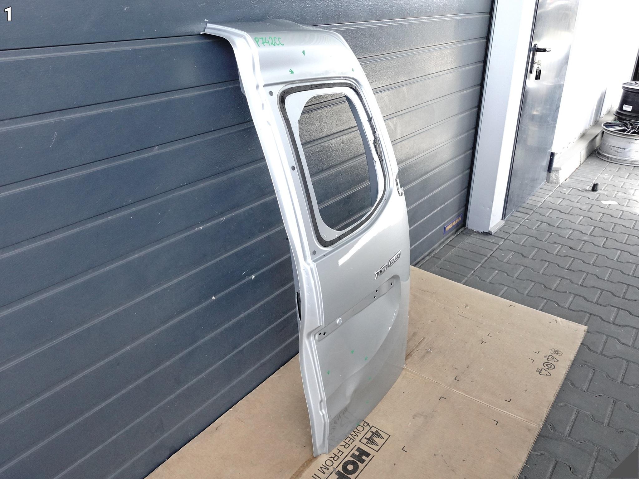 MERCEDES CITAN II (2 GENERACJA) W420 21- DRZWI DOOR PRAWE TYŁ *USZKODZONE* MERCEDES CITAN II (2 GENERACJA) W420 21- DRZWI DOOR PRAWE TYŁ *USZKODZONE* - obrazek 2