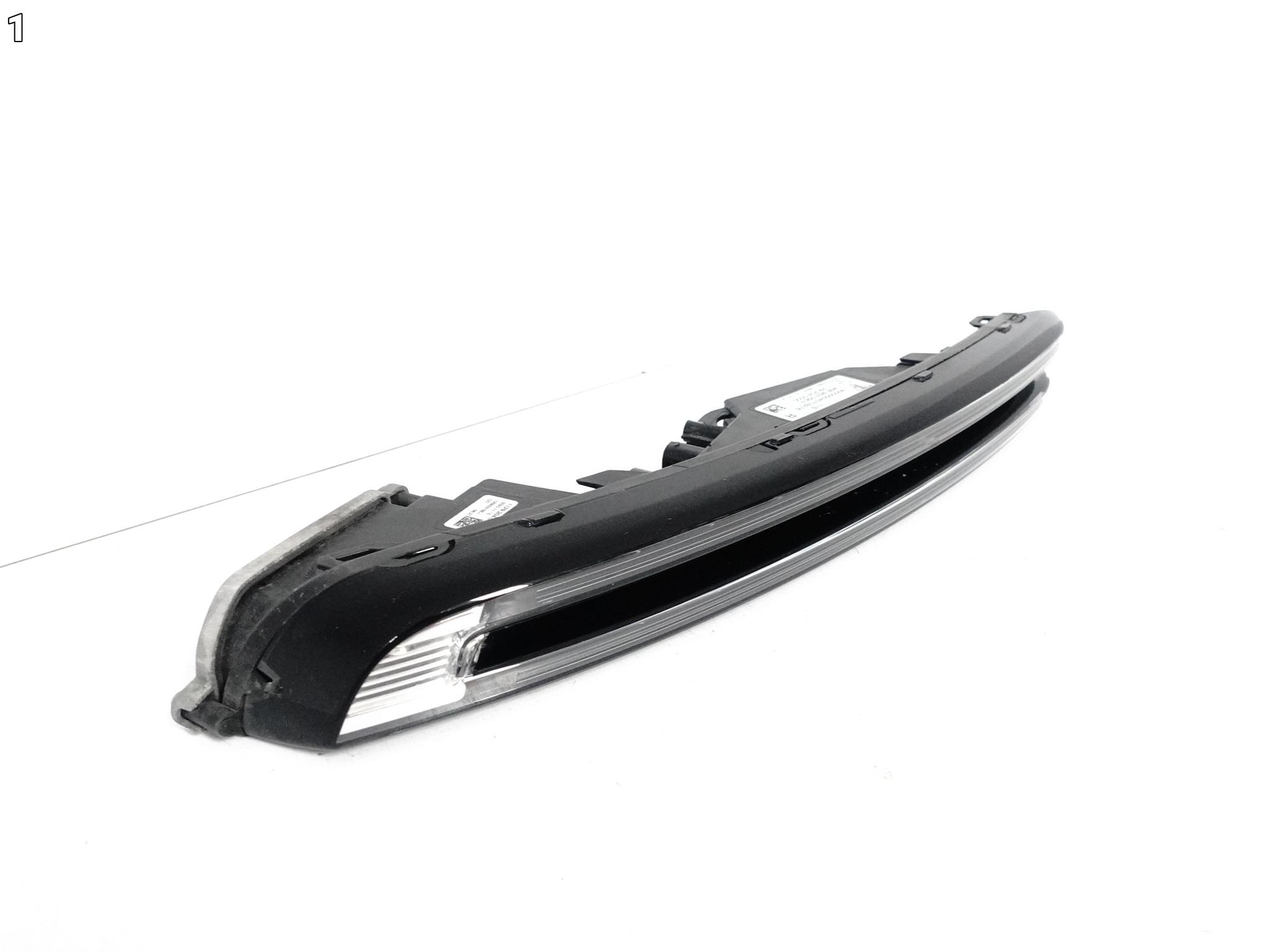 PORSCHE MACAN 95B TURBO LIFT 19- KIERUNKOWSKAZ LAMPA LED DRL PRAWY PRZÓD PORSCHE MACAN 95B TURBO LIFT 19- KIERUNKOWSKAZ LAMPA LED DRL PRAWY PRZÓD - obrazek 2