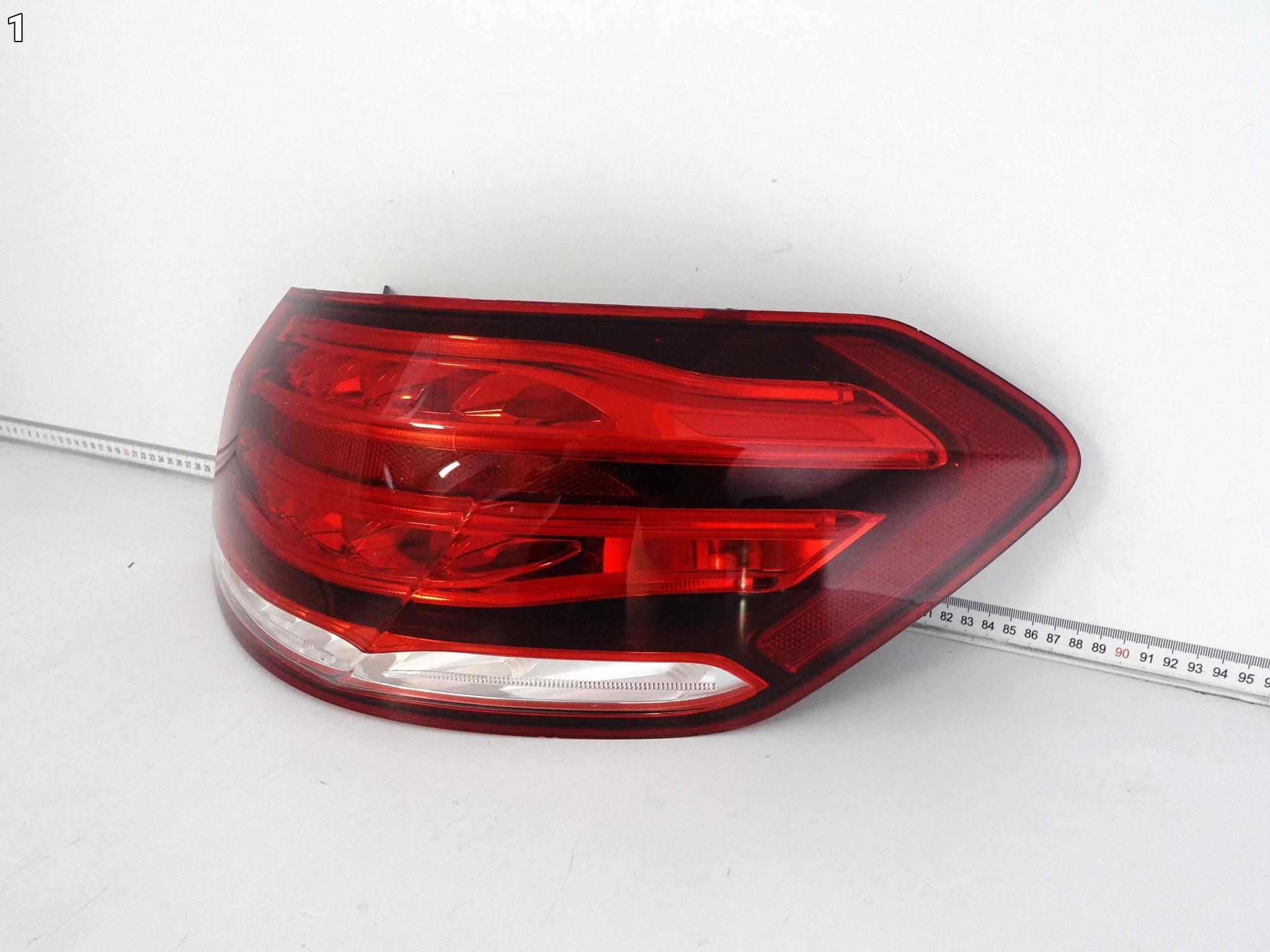 MERCEDES E-KLASA W212 MOPF LIFT SEDAN 12-16 LAMPA PRAWA LED TYŁ EUROPA MERCEDES E-KLASA W212 MOPF LIFT SEDAN 12-16 LAMPA PRAWA LED TYŁ EUROPA - obrazek 2