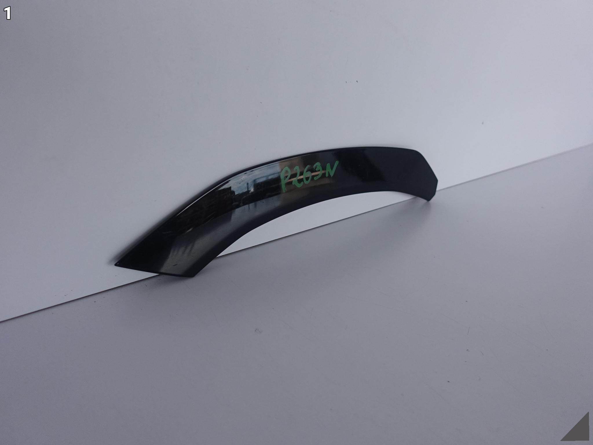 LAMBORGHINI URUS 4ML NAKŁADKA LISTWA NA DRZWI PRAWA TYŁ 4ML854820 LAMBORGHINI URUS 4ML NAKŁADKA LISTWA NA DRZWI PRAWA TYŁ 4ML854820 - obrazek 2
