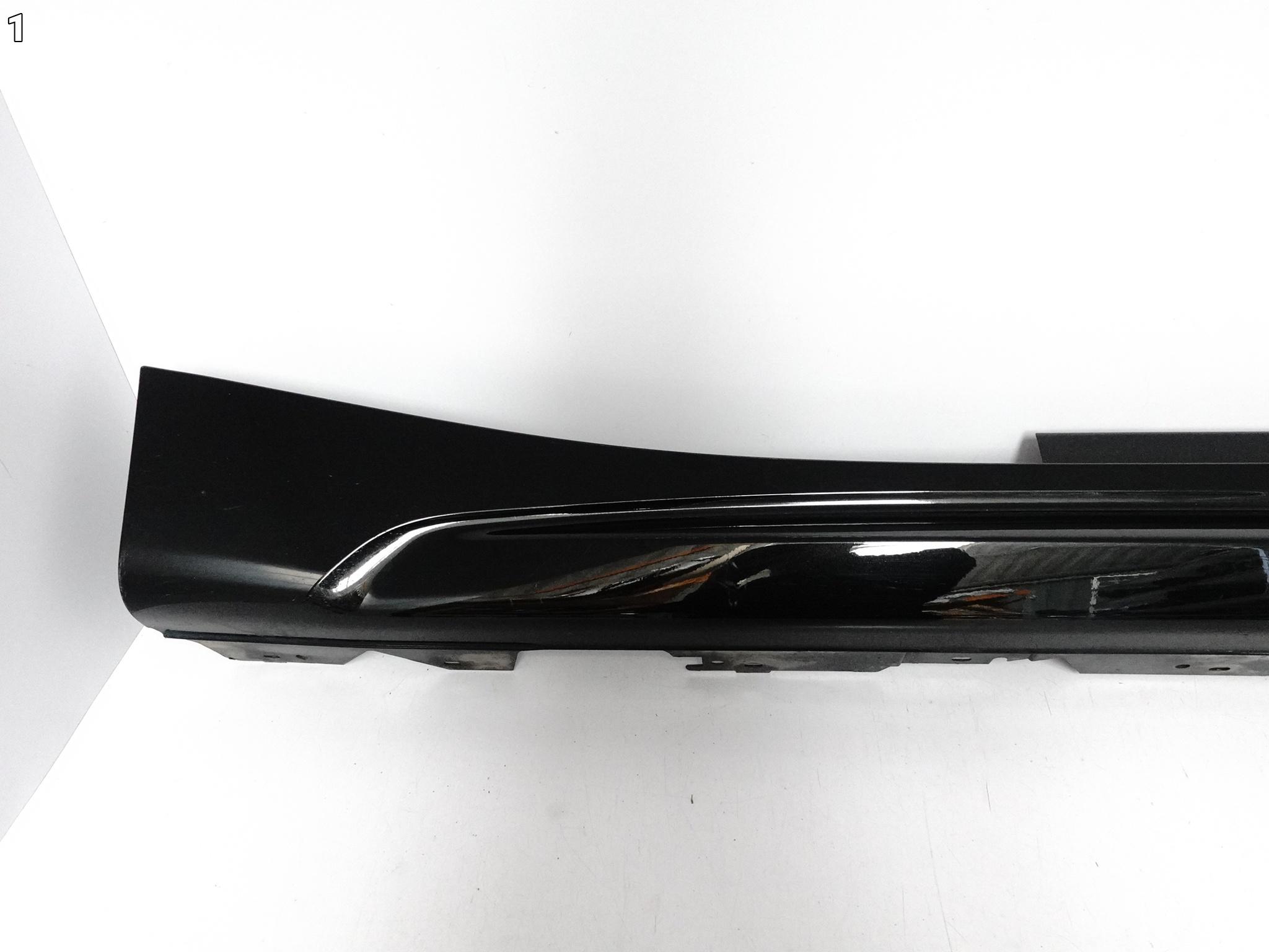 BMW M2 F87 F87N LCI LIFT 16-21 NAKŁADKA PRÓG LISTWA PRAWY BMW M2 F87 F87N LCI LIFT 16-21 NAKŁADKA PRÓG LISTWA PRAWY - obrazek 2