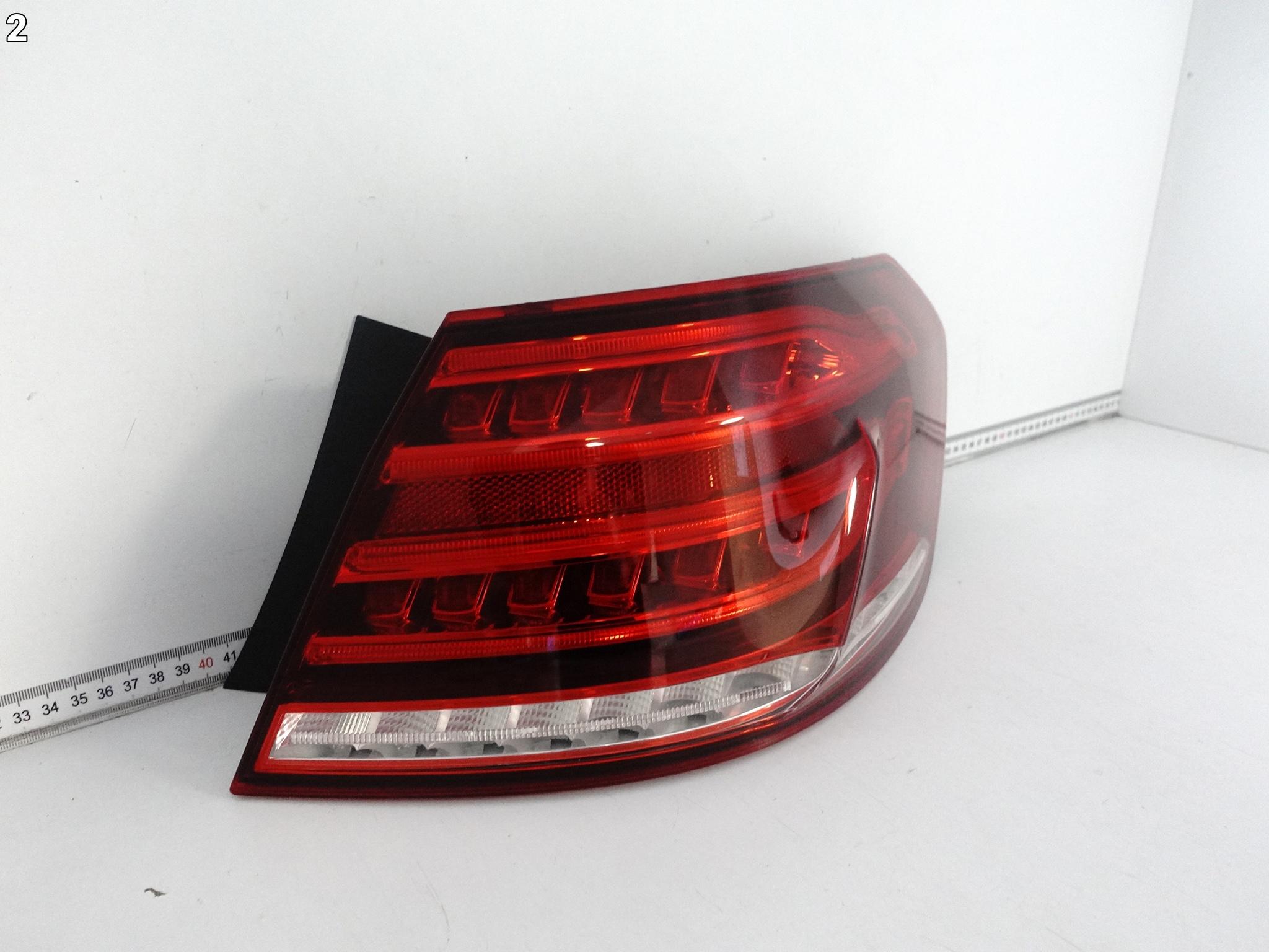 MERCEDES E-KLASA W212 MOPF LIFT SEDAN 12-16 LAMPA PRAWA LED TYŁ EUROPA MERCEDES E-KLASA W212 MOPF LIFT SEDAN 12-16 LAMPA PRAWA LED TYŁ EUROPA - obrazek 3