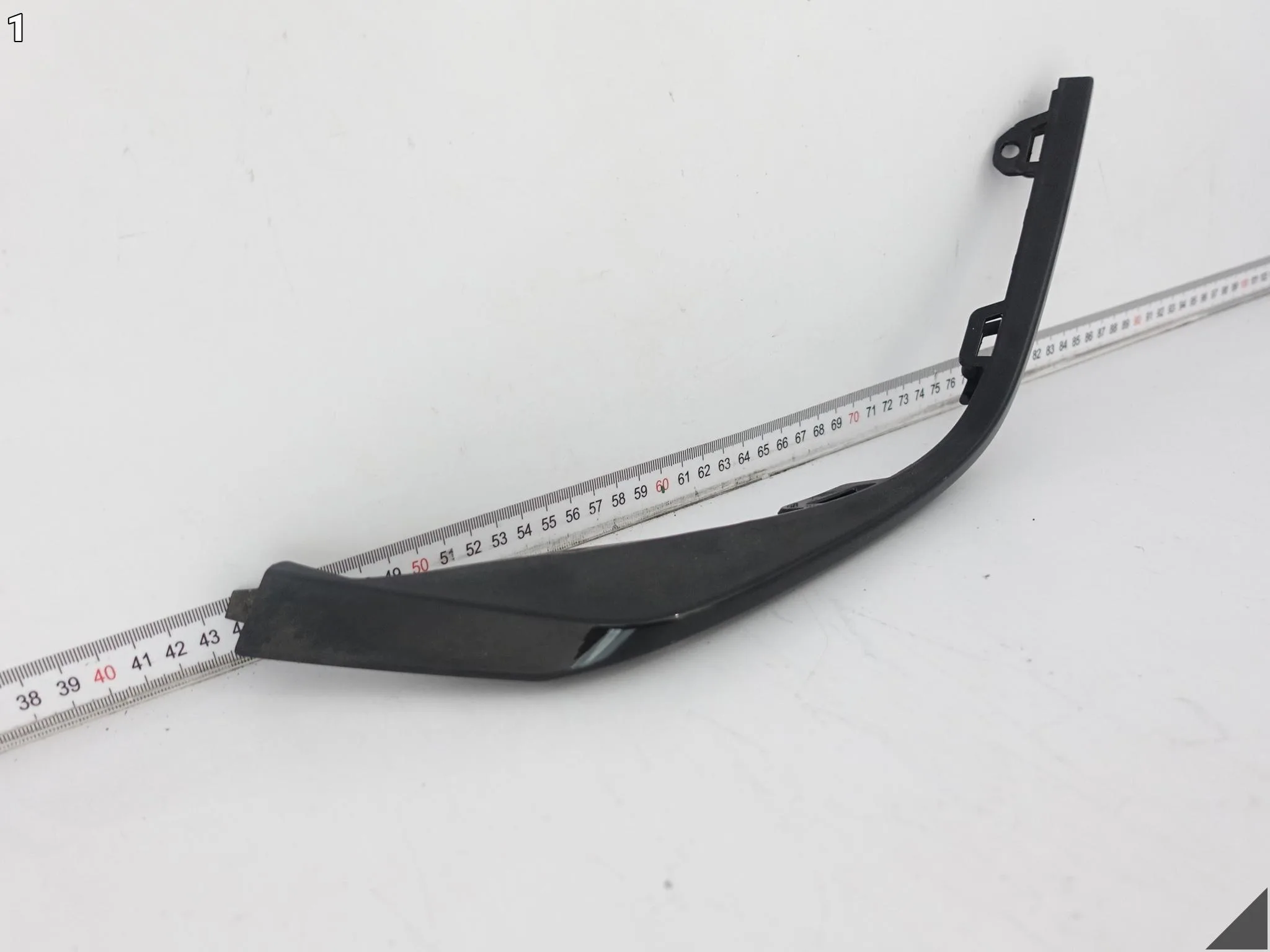 AUDI RS3 8Y0 20-24 LISTWA CZARNA SPOILER DYFUZORA W ZDERZAK TYŁ PRAWA AUDI RS3 8Y0 20-24 LISTWA CZARNA SPOILER DYFUZORA W ZDERZAK TYŁ PRAWA - obrazek 2
