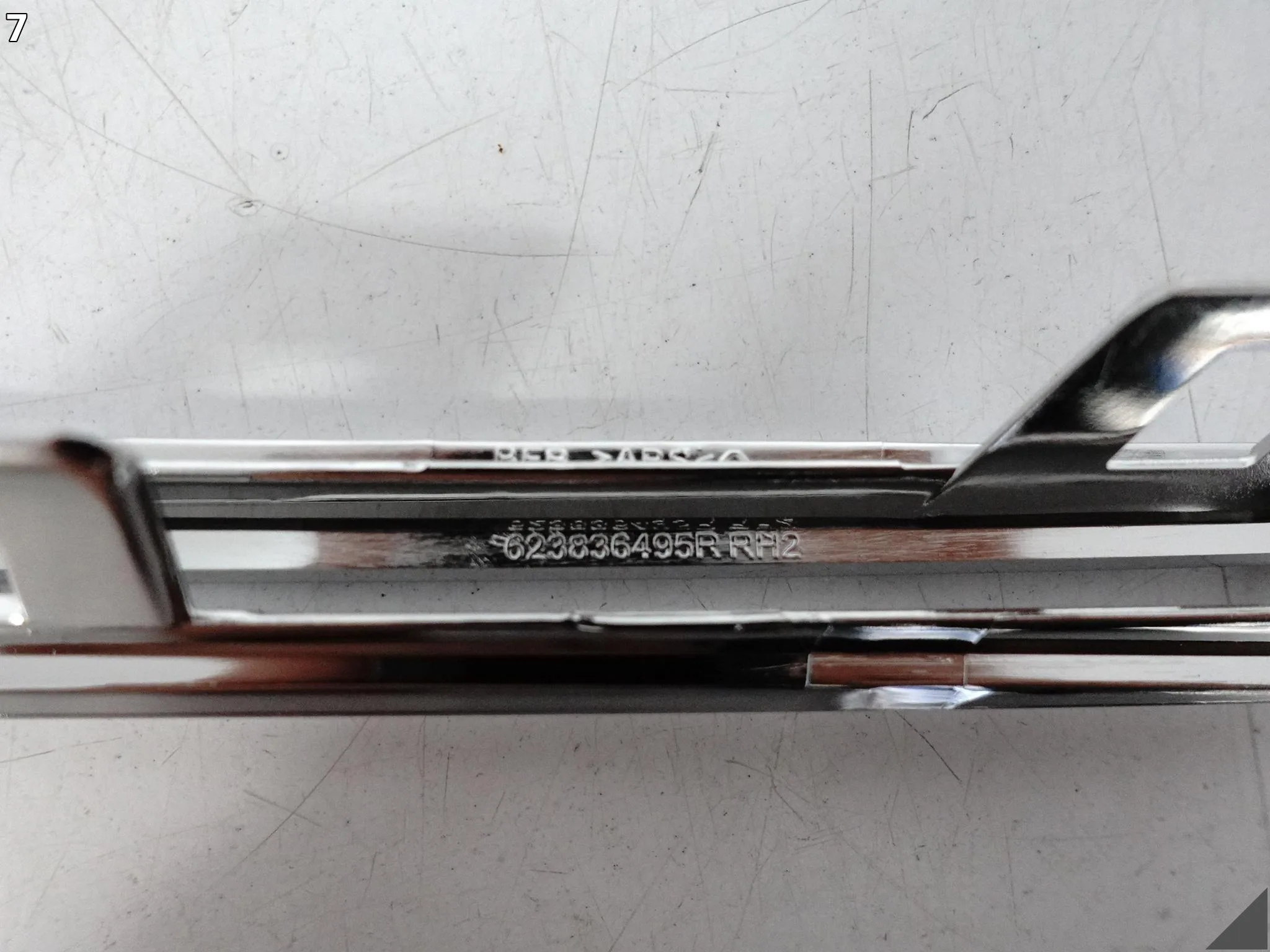 RENAULT MEGANE IV 4 16-20 LISTWA CHROM GRILLA ATRAPY PRZÓD GÓRNA PRAWA RENAULT MEGANE IV 4 16-20 LISTWA CHROM GRILLA ATRAPY PRZÓD GÓRNA PRAWA - obrazek 8