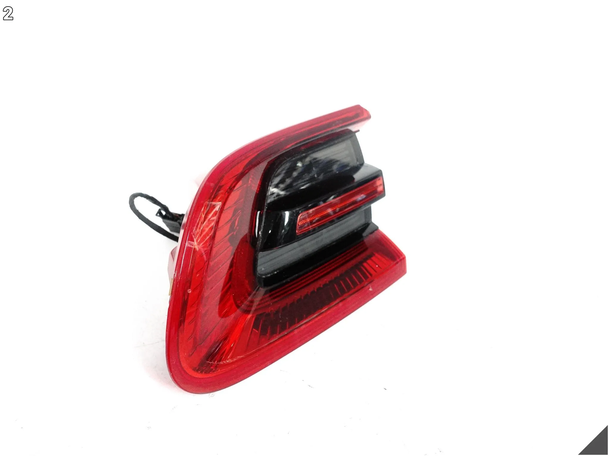 PORSCHE MACAN 95B 14-18 LAMPA LED W KLAPĘ PRAWA TYŁ EU 95B945094F PORSCHE MACAN 95B 14-18 LAMPA LED W KLAPĘ PRAWA TYŁ EU 95B945094F - obrazek 3