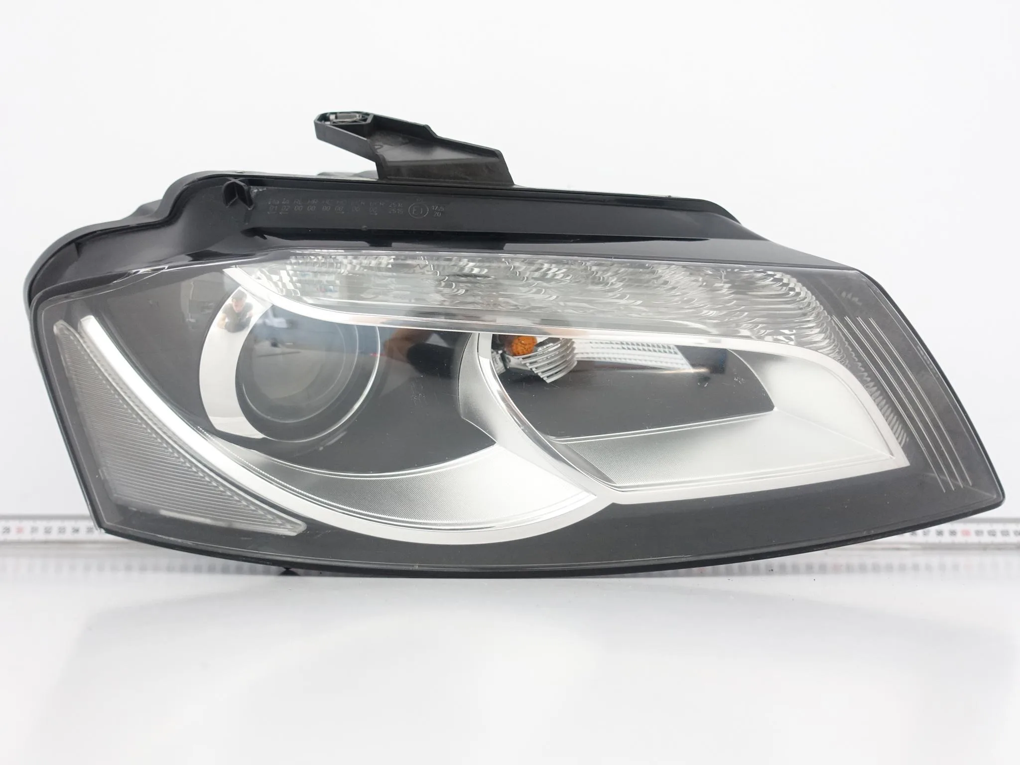AUDI A3 S3 RS3 8P0 LIFT 08-12 LAMPA XENON + LED NIESKRĘTNA PRAWA PRZÓD EU AUDI A3 S3 RS3 8P0 LIFT 08-12 LAMPA XENON + LED NIESKRĘTNA PRAWA PRZÓD EU