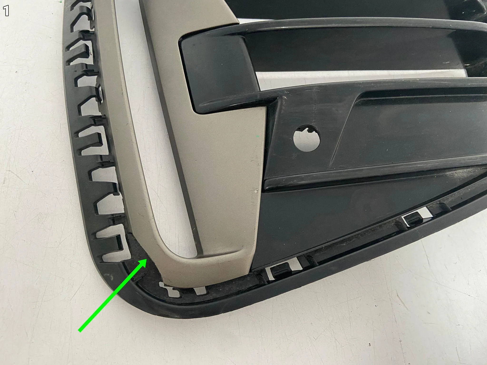 BMW 4 G22 G23 M-PAKIET MSP 20- ATRAPA KRATKA W ZDERZAK PRZÓD LEWA 8077065 BMW 4 G22 G23 M-PAKIET MSP 20- ATRAPA KRATKA W ZDERZAK PRZÓD LEWA 8077065 - obrazek 2