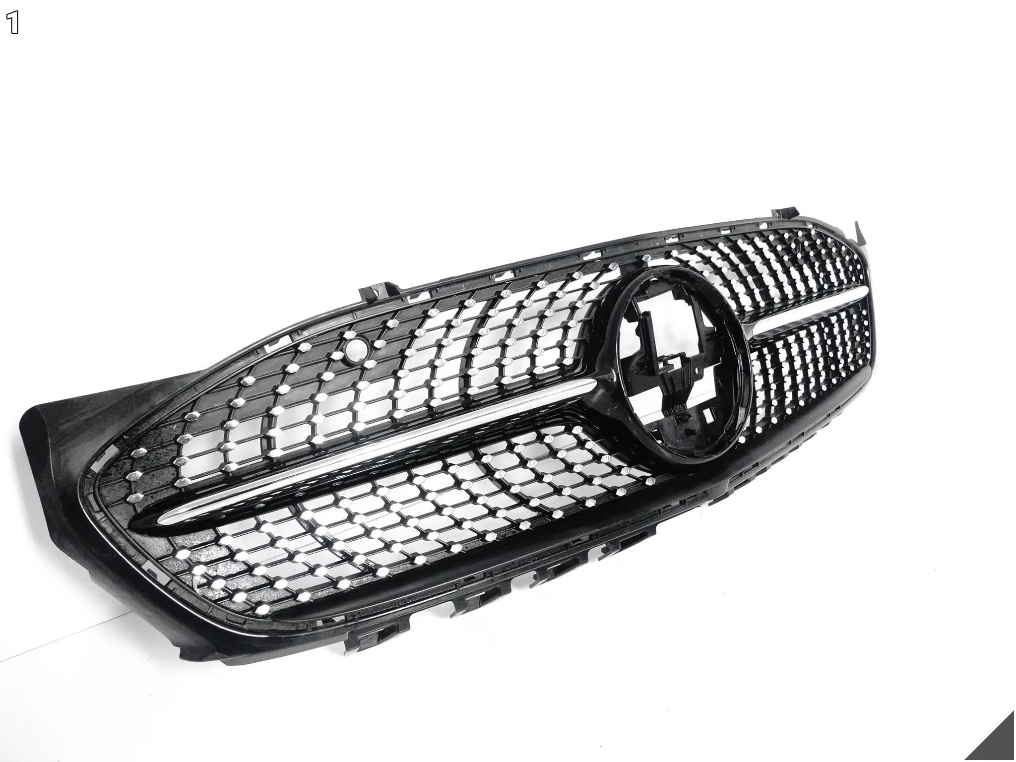 MERCEDES CLA X118 C118 AMG 19- DIAMOND GRILL ATRAPA WLOT ZDERZAK PDC PRZÓD MERCEDES CLA X118 C118 AMG 19- DIAMOND GRILL ATRAPA WLOT ZDERZAK PDC PRZÓD - obrazek 2