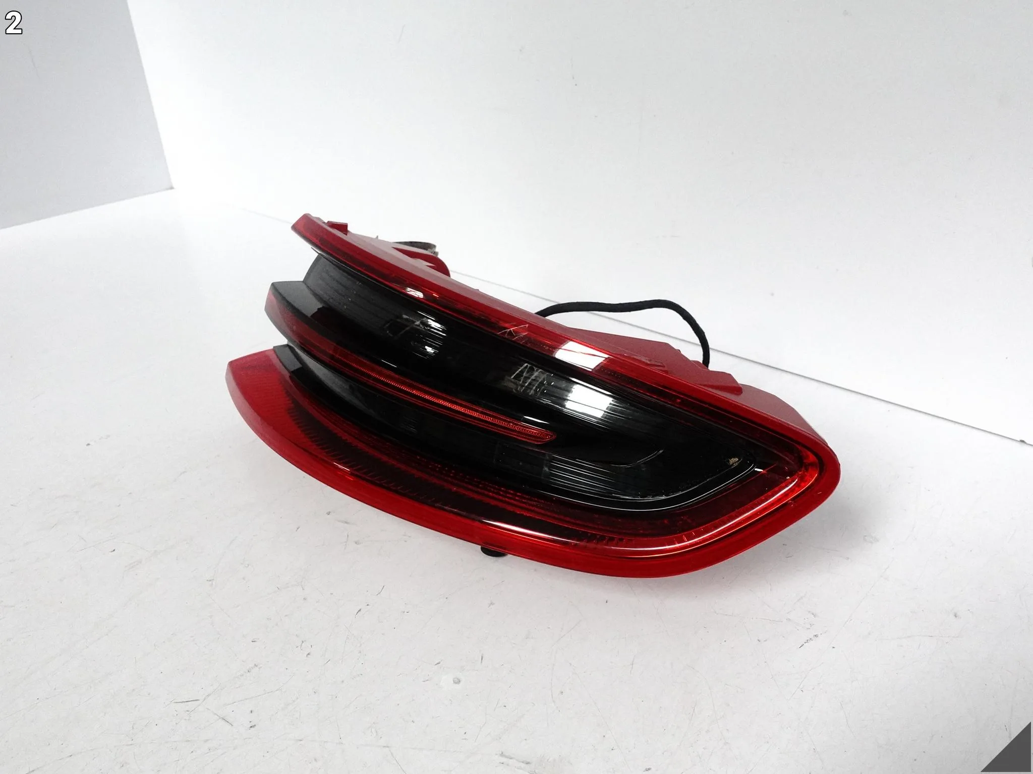 PORSCHE MACAN 95B 14-18 LAMPA LED W BŁOTNIK PRAWA TYŁ EU 95B945096D PORSCHE MACAN 95B 14-18 LAMPA LED W BŁOTNIK PRAWA TYŁ EU 95B945096D - obrazek 3