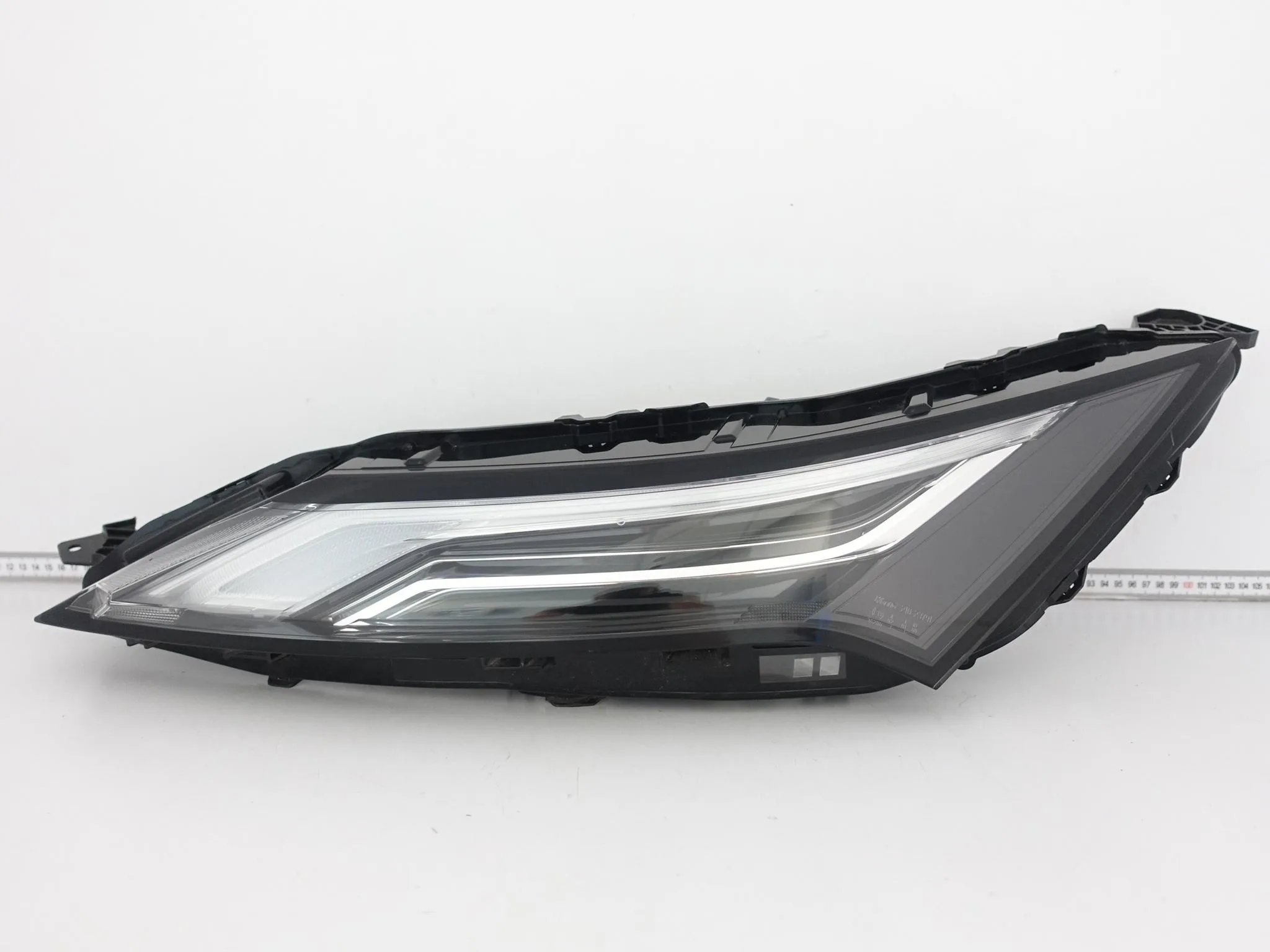 NISSAN X-TRAIL T33 IV 4 22- LAMPA FULL LED INTELLIGENT MOBILITY LEWA EU NISSAN X-TRAIL T33 IV 4 22- LAMPA FULL LED INTELLIGENT MOBILITY LEWA EU
