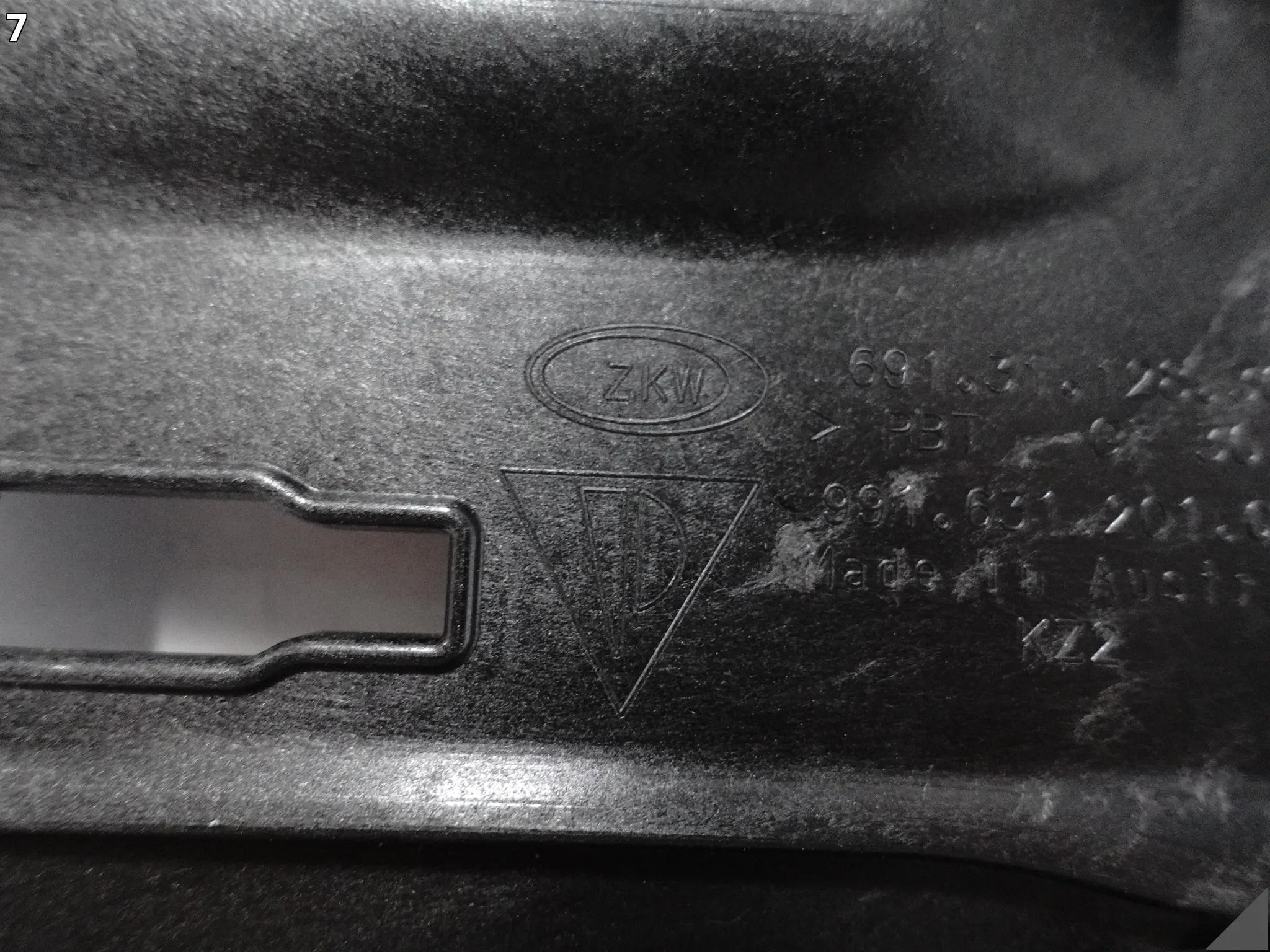 PORSCHE 911 991 11-19 ŚLIZG UCHWYT MOCOWANIE LAMPY LEWY PRZÓD 99163120108 PORSCHE 911 991 11-19 ŚLIZG UCHWYT MOCOWANIE LAMPY LEWY PRZÓD 99163120108 - obrazek 8