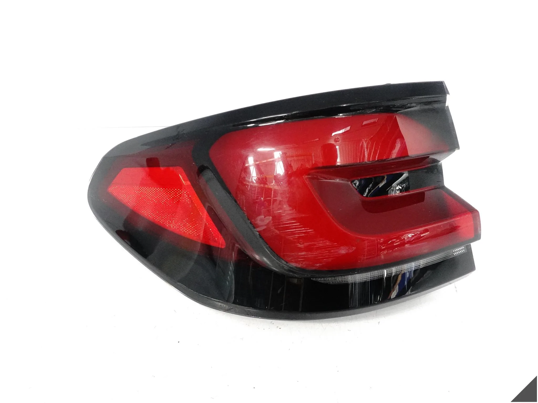 BMW 5 G31 TOURING KOMBI LCI LIFT 20-24 LAMPA LED W BŁOTNIK PRAWA TYŁ EU BMW 5 G31 TOURING KOMBI LCI LIFT 20-24 LAMPA LED W BŁOTNIK PRAWA TYŁ EU