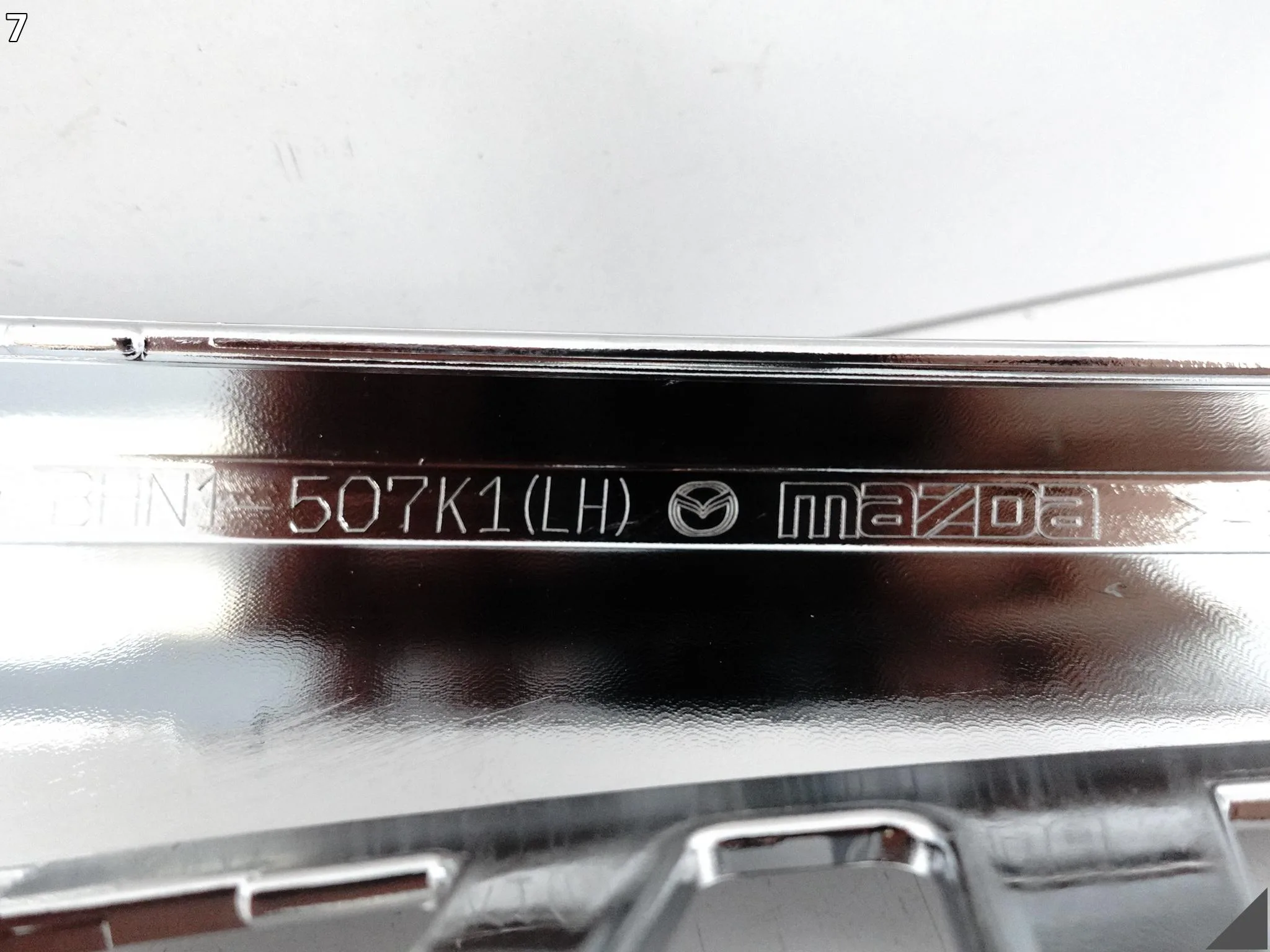 MAZDA 3 III BM 14-17 LISTWA CHROM ATRAPY GRILLA ZDERZAKA PRZÓD LEWA MAZDA 3 III BM 14-17 LISTWA CHROM ATRAPY GRILLA ZDERZAKA PRZÓD LEWA - obrazek 8