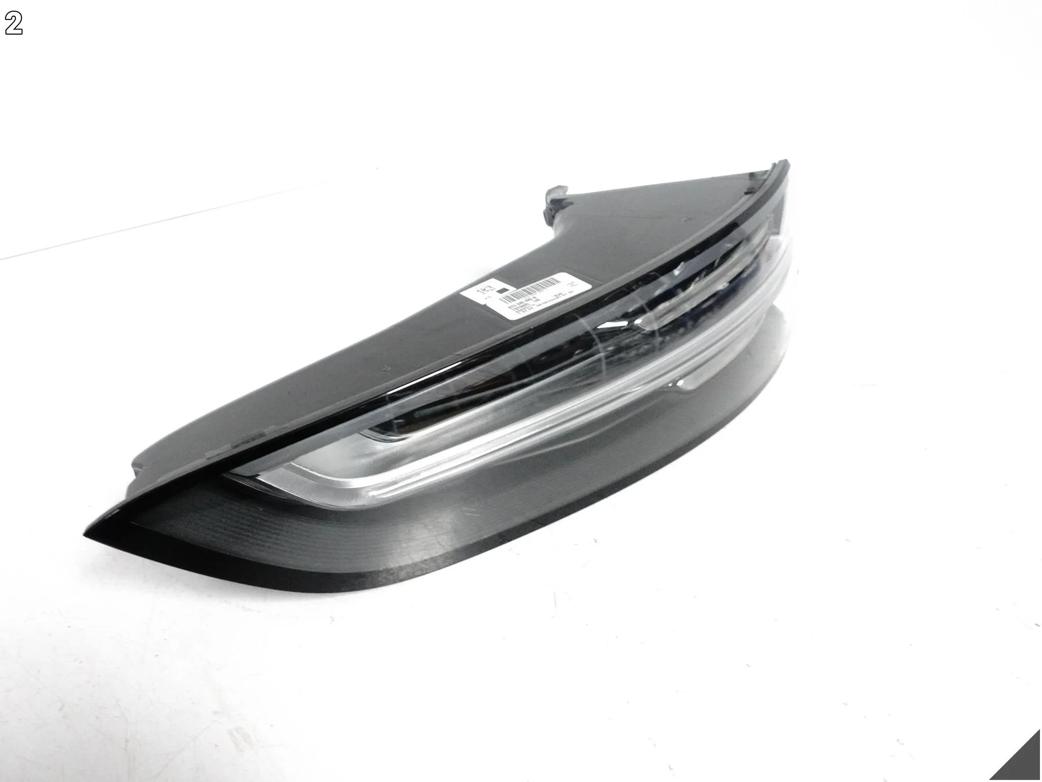 PORSCHE CAYENNE III E3 9Y0 18- LAMPA LED W BŁOTNIK LEWA TYŁ EU 9Y0945095N PORSCHE CAYENNE III E3 9Y0 18- LAMPA LED W BŁOTNIK LEWA TYŁ EU 9Y0945095N - obrazek 3