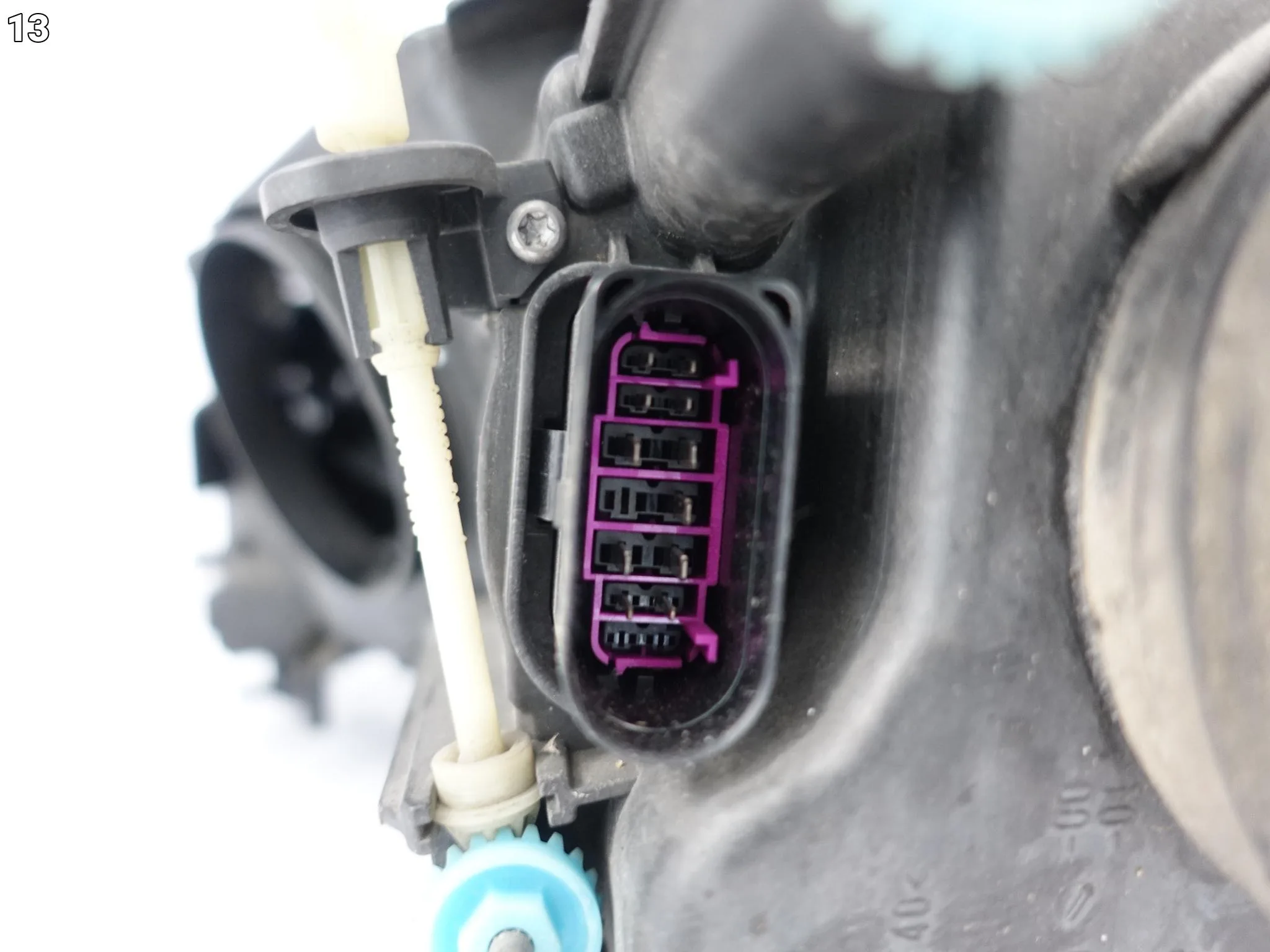 AUDI A3 S3 RS3 8P0 LIFT 08-12 LAMPA XENON + LED NIESKRĘTNA PRAWA PRZÓD EU AUDI A3 S3 RS3 8P0 LIFT 08-12 LAMPA XENON + LED NIESKRĘTNA PRAWA PRZÓD EU - obrazek 14