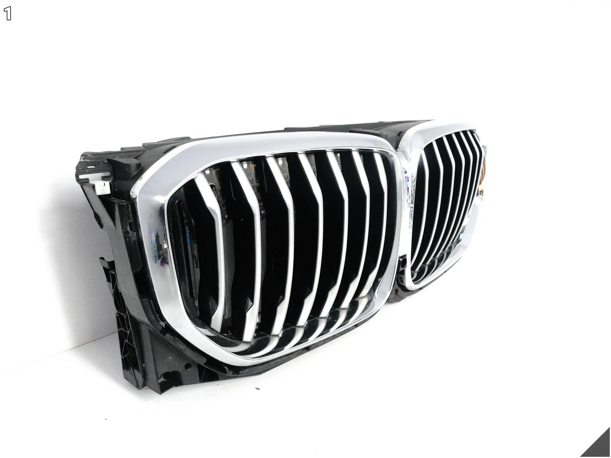 BMW X5 G05 18-23 GRILL ATRAPA CHROM ŻALUZJA ROLETA W ZDERZAK PRZÓD 9465525 BMW X5 G05 18-23 GRILL ATRAPA CHROM ŻALUZJA ROLETA W ZDERZAK PRZÓD 9465525 - obrazek 2