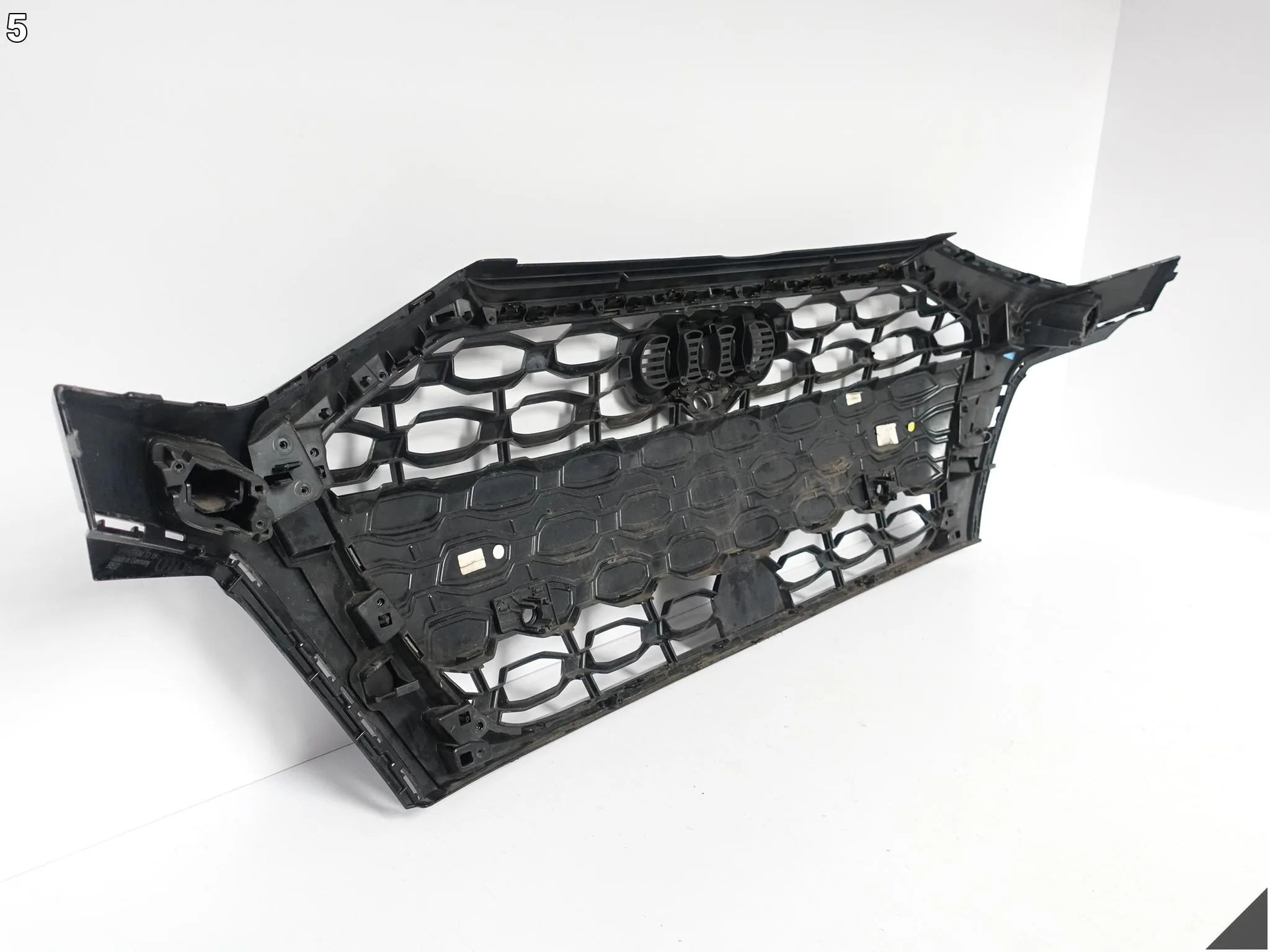 AUDI RS3 8Y0 20-24 RAMKA GRILL ZAŚLEPKI ATRAPA W ZDERZAK PRZÓD 8Y0807725 AUDI RS3 8Y0 20-24 RAMKA GRILL ZAŚLEPKI ATRAPA W ZDERZAK PRZÓD 8Y0807725 - obrazek 6