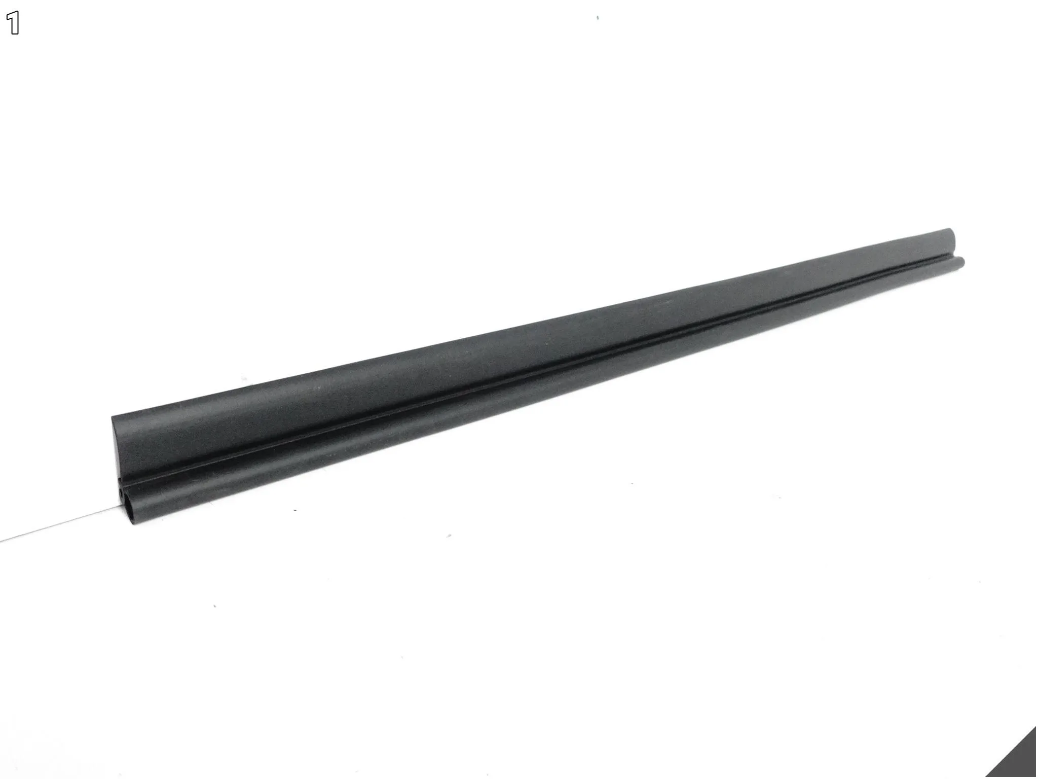 BMW X1 U11 22- X2 U10 23- USZCZELKA MASKI PASA PRZEDNIEGO PRZÓD 9883422 BMW X1 U11 22- X2 U10 23- USZCZELKA MASKI PASA PRZEDNIEGO PRZÓD 9883422 - obrazek 2