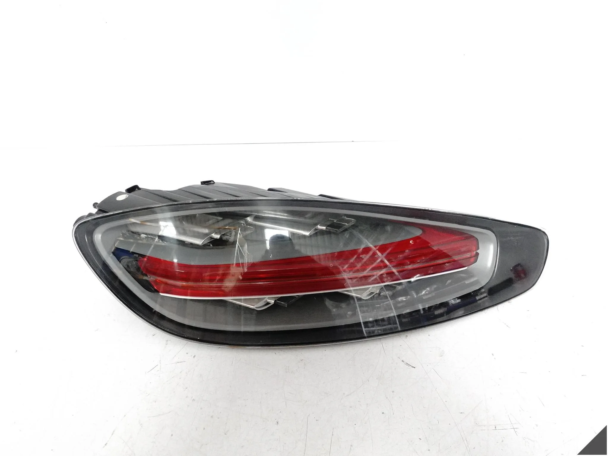 PORSCHE 718 CAYMAN 982C BOXSTER 982 16-25 LAMPA LED W BŁOTNIK LEWA TYŁ EU PORSCHE 718 CAYMAN 982C BOXSTER 982 16-25 LAMPA LED W BŁOTNIK LEWA TYŁ EU