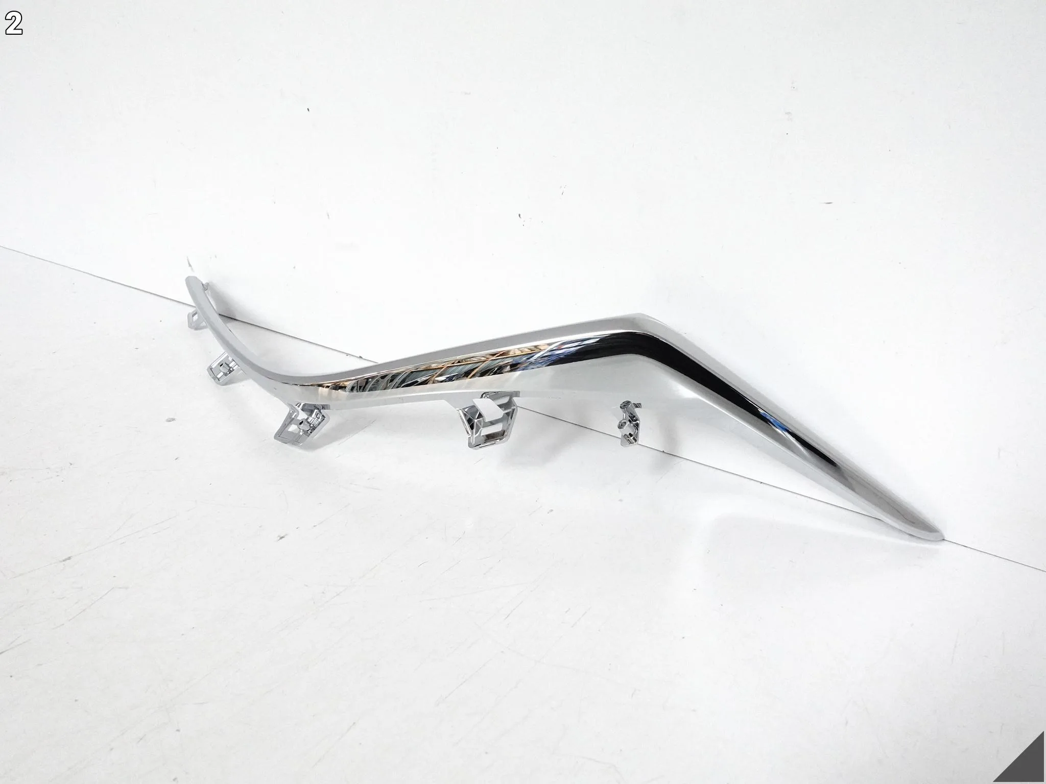 MAZDA 3 III BM 14-17 LISTWA CHROM ATRAPY GRILLA ZDERZAKA PRZÓD LEWA MAZDA 3 III BM 14-17 LISTWA CHROM ATRAPY GRILLA ZDERZAKA PRZÓD LEWA - obrazek 3