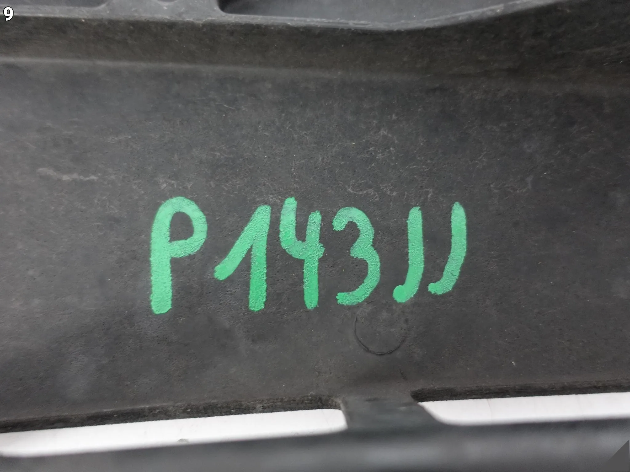 MERCEDES CLS C218 LIFT 14-18 WSPORNIK BELKA GÓRNA WZMOCNIENIE PASA PRZÓD MERCEDES CLS C218 LIFT 14-18 WSPORNIK BELKA GÓRNA WZMOCNIENIE PASA PRZÓD - obrazek 10