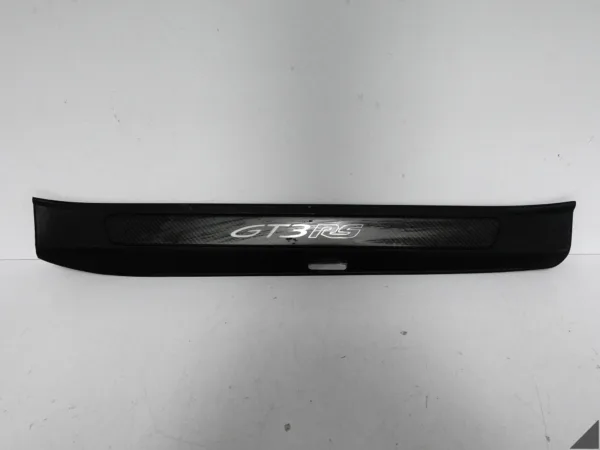 PORSCHE 911 992 GT3RS 23- LISTWA OSŁONA PROGU PODŚWIETLANA LEWA CARBON PORSCHE 911 992 GT3RS 23- LISTWA OSŁONA PROGU PODŚWIETLANA LEWA CARBON